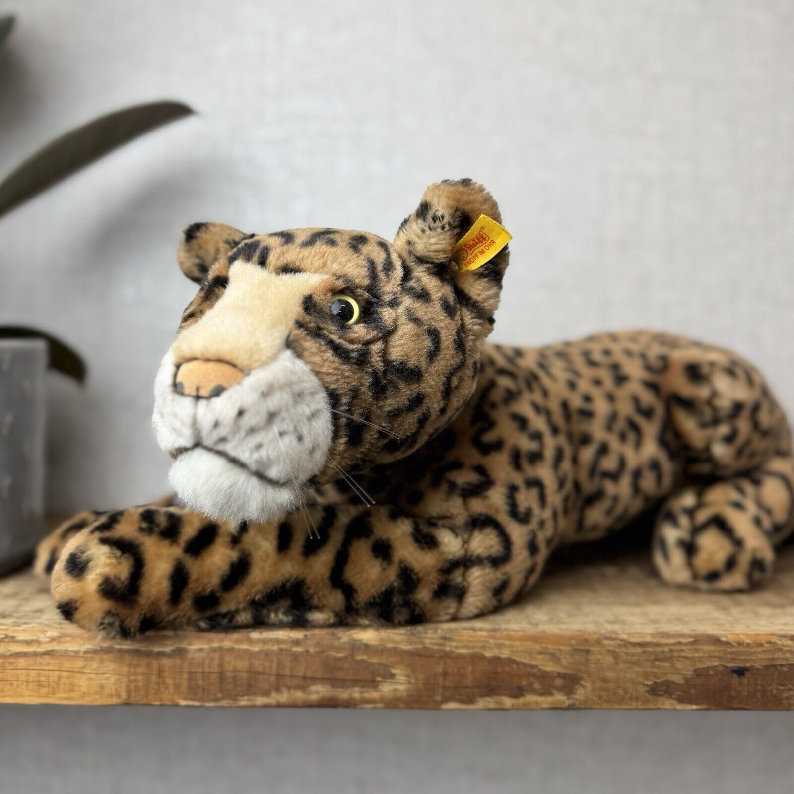 Steiff Laying Leopard With Ear Button - Large Leopard Collectible 17” - 064036