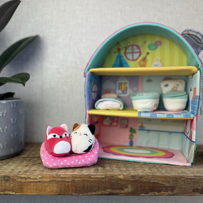 Squishmallow Squishville Fifi's Cottage - Squishville Play Set - Full Set Toy