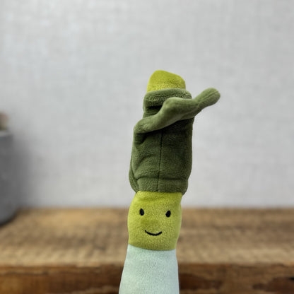 Jellycat Vivacious Veg Leek - Small Green Velour Beanie Vegetable Play 10" Tags