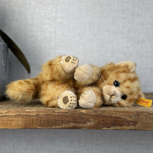 Steiff Minka Kitten - Small Ginger Kitten Tabby Cat Side Laying 074578 9”