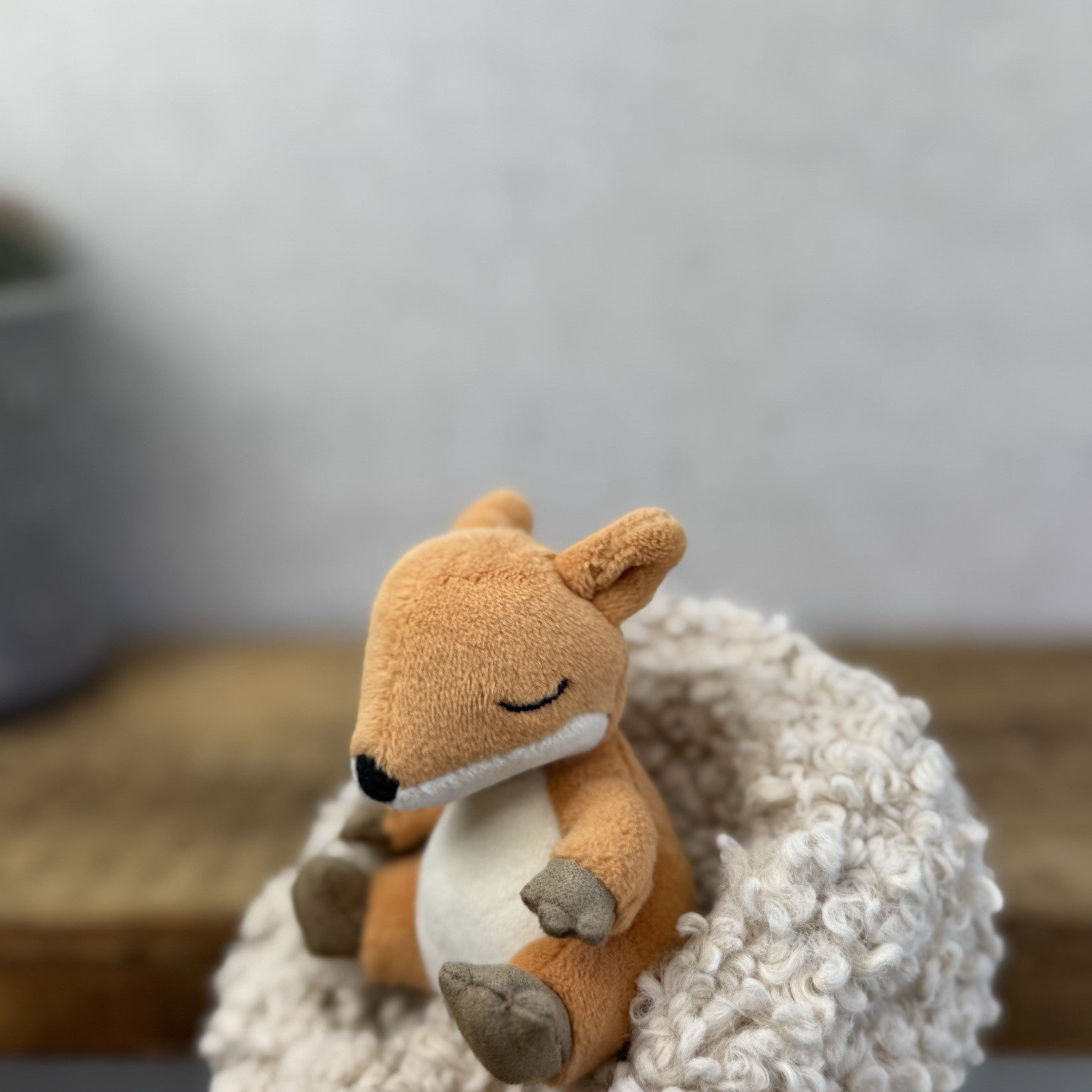 Jellycat Hibernating Fox - Baby Fox In A Nest Soft Toy Plush Cute NwOT 5”