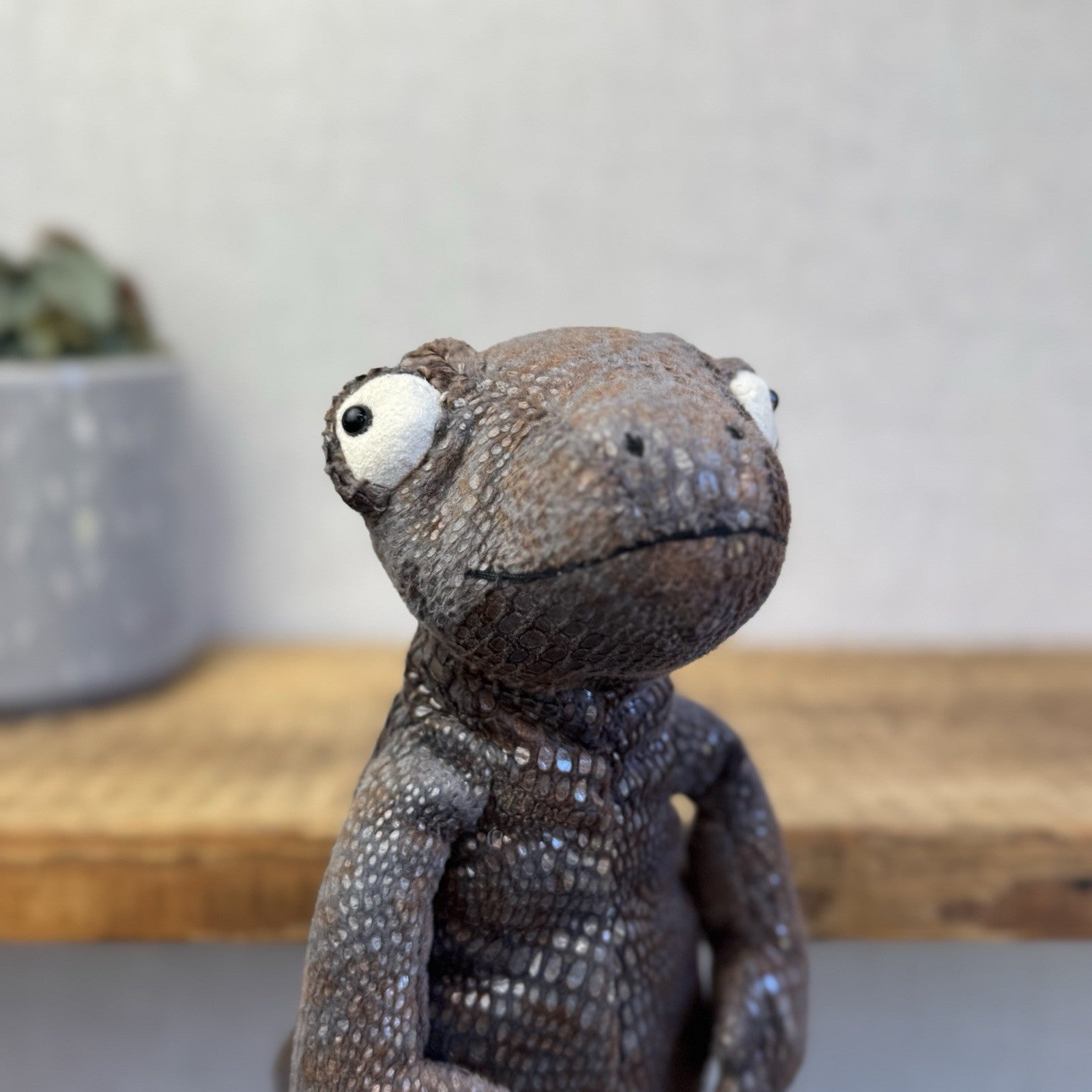 Jellycat Kenny Komodo Dragon - Grey Lizard Retired Medium Brown/grey NWOT 12"
