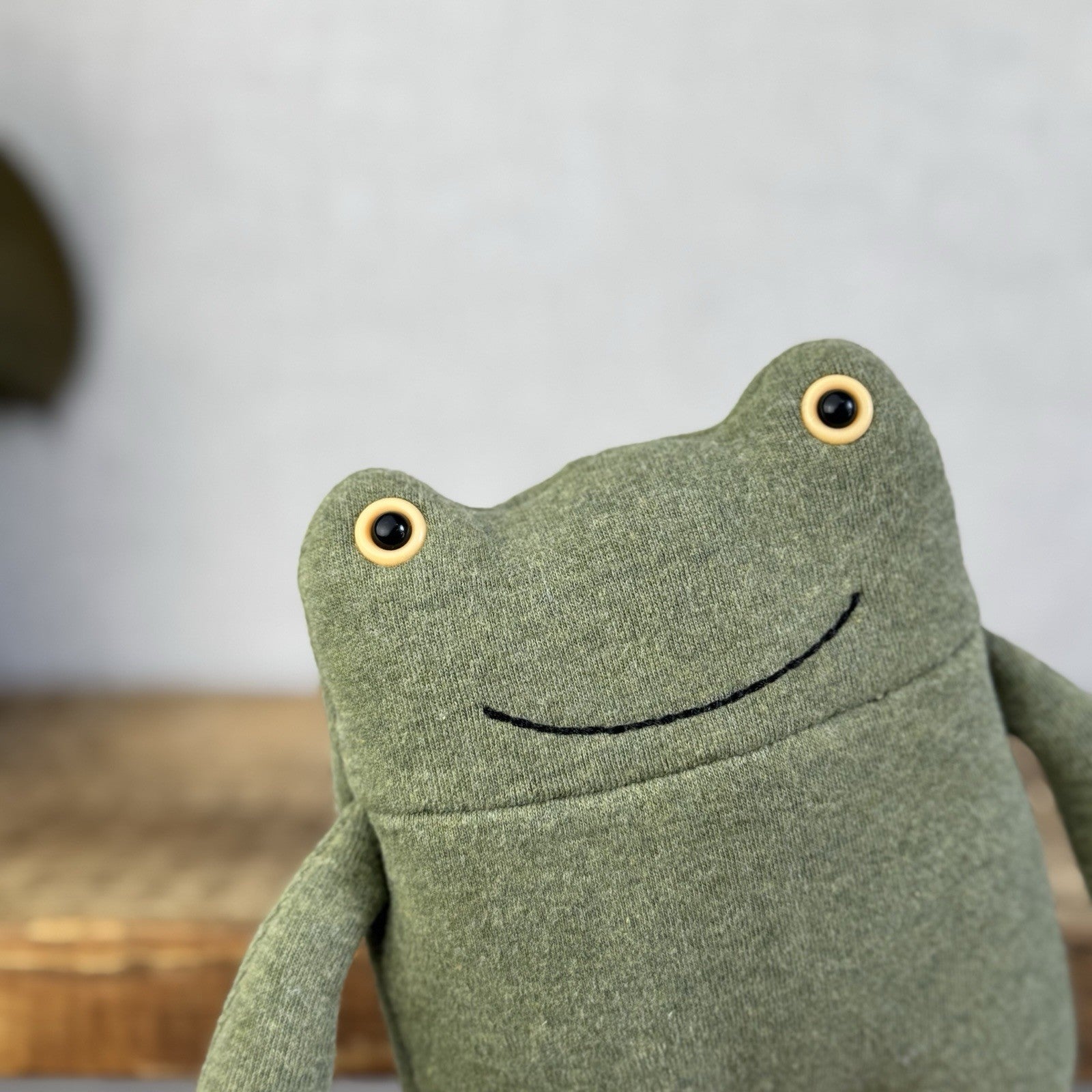 Jellycat Geek Frog - Jersey Green Soft Beanie Frog Toy Retired Small Cute 9"