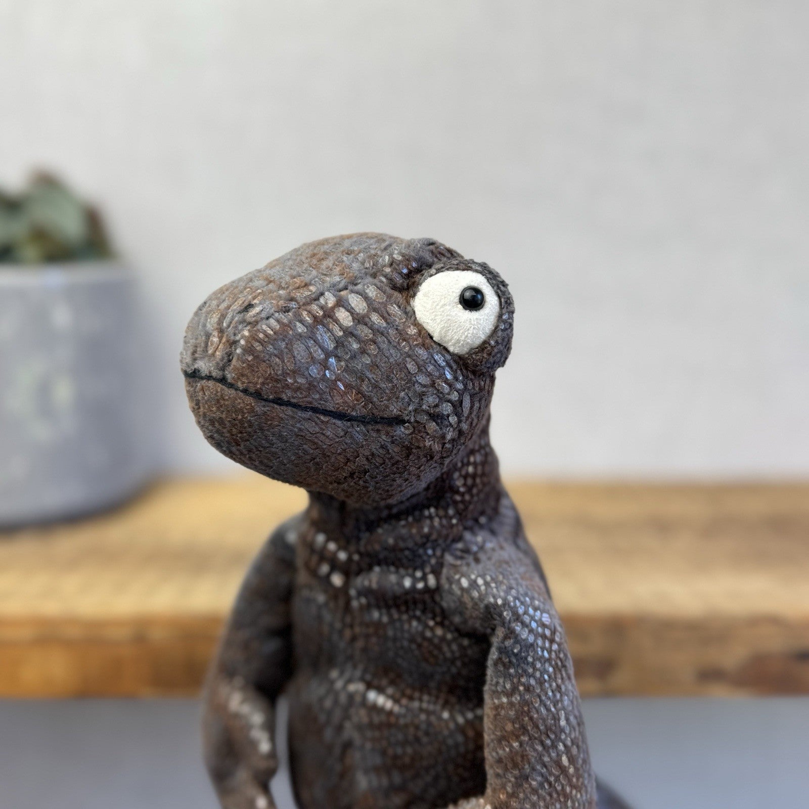 Jellycat Kenny Komodo Dragon - Grey Lizard Retired Medium Brown/grey NWOT 12"