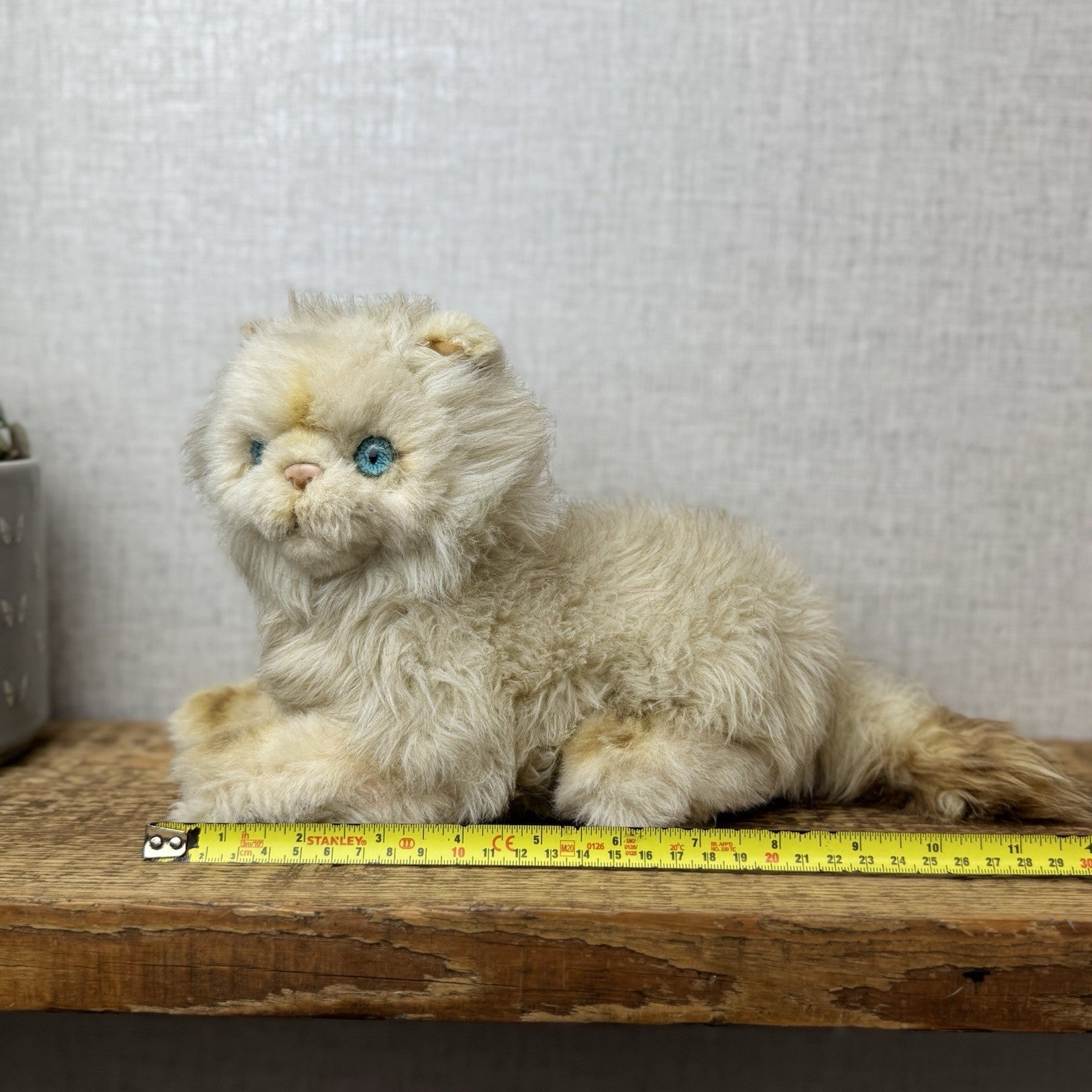 EJ Classics Persian Cat Kitten Blue eyes - Fluffy Realistic Vintage Cat Soft Toy