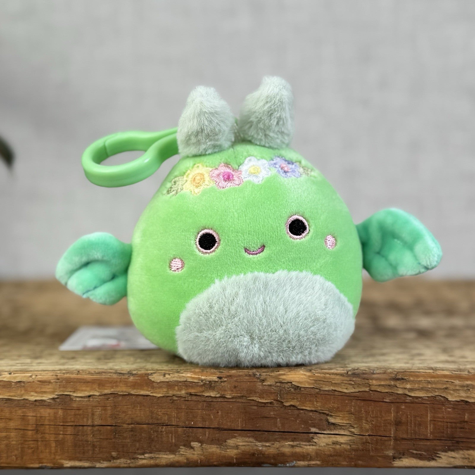 Squishmallows Tove The Mothman Clip / Keyring Squish Green Fluffy Cute 3.5”