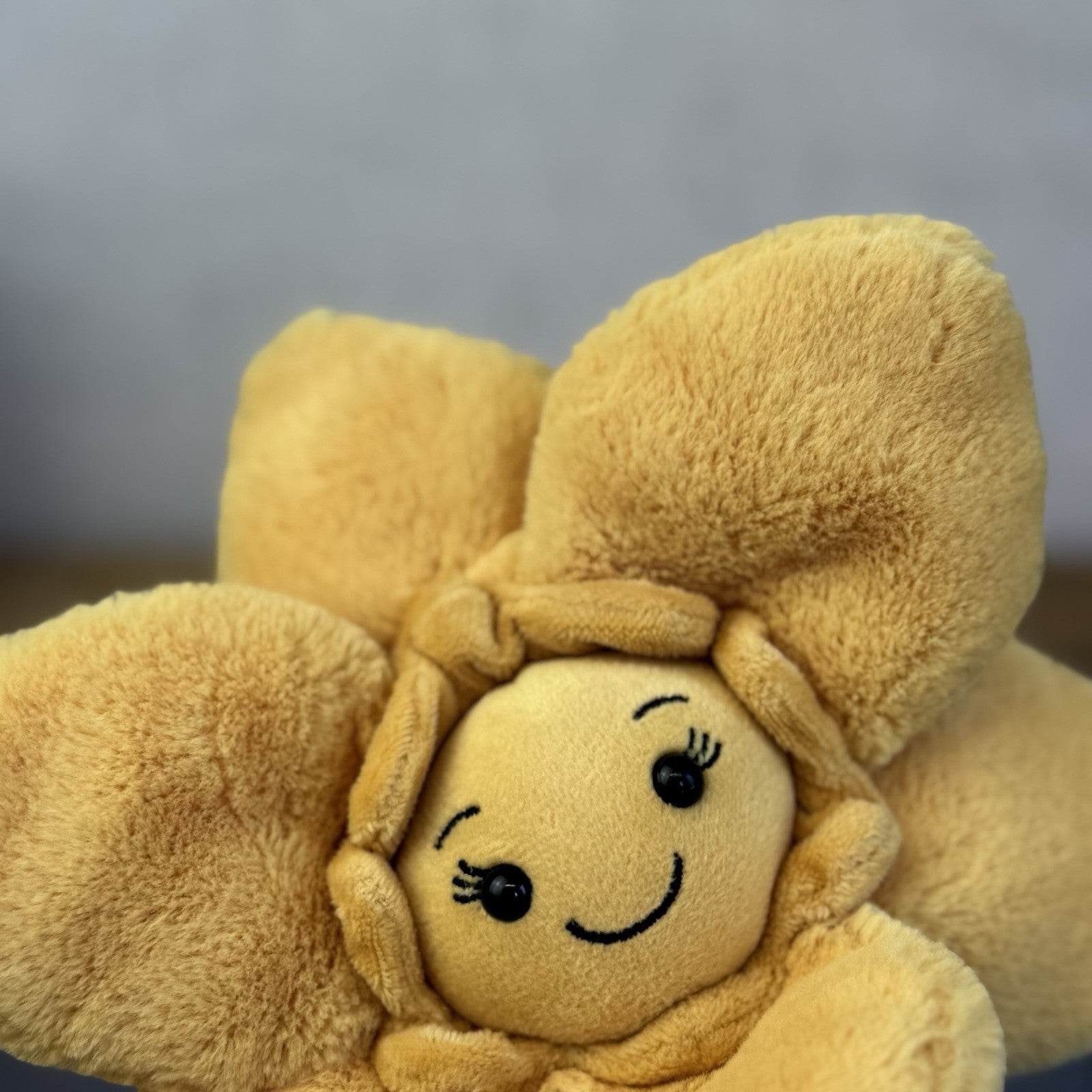 Jellycat Fluery Yellow Daffodil Small - Jellycat Daffodil - Small Flower Plush 