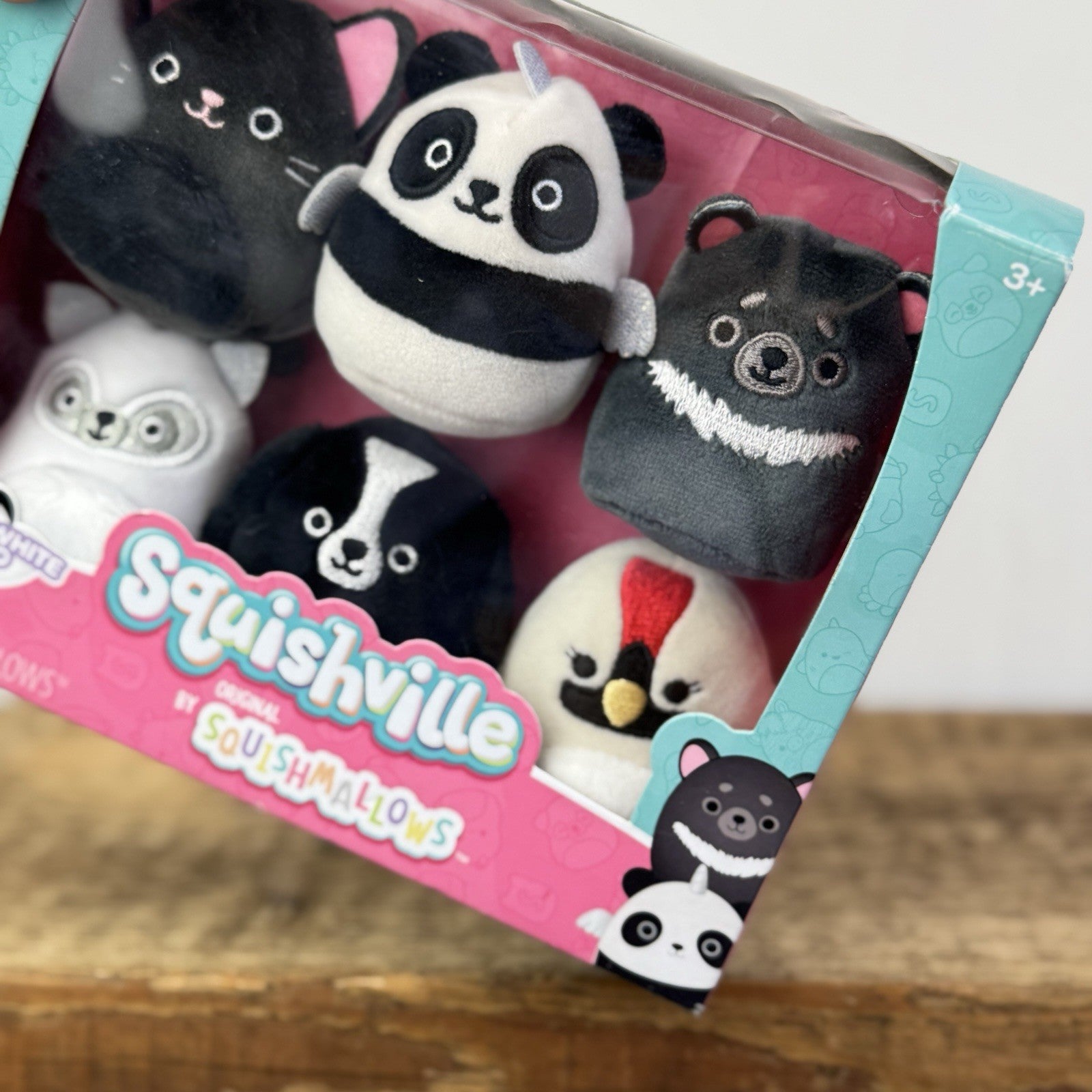 Squishville Squishmallows Black and White Squad 6 Pack  (imperfect box) new