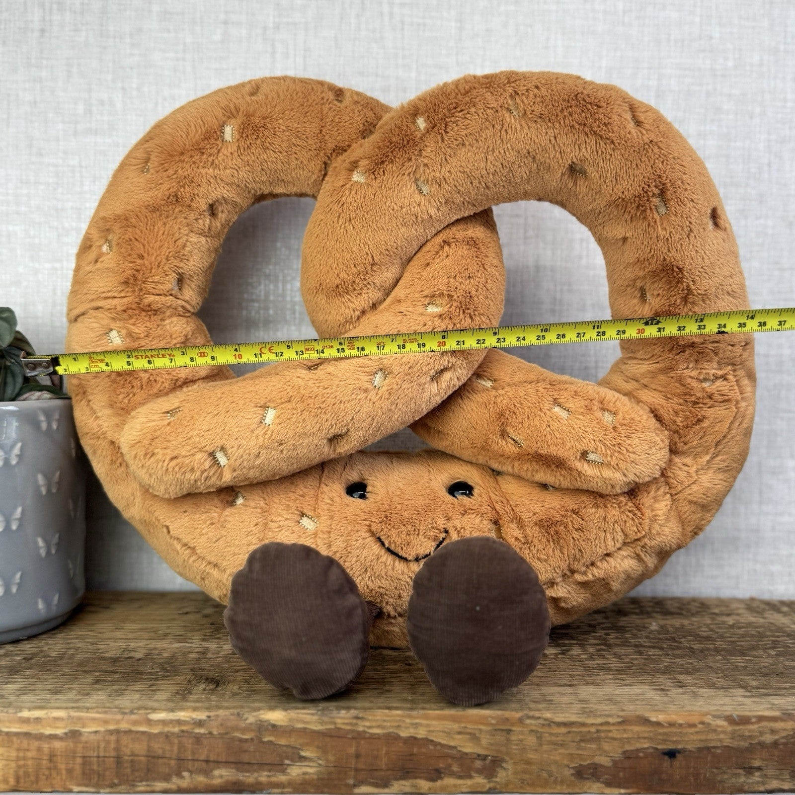 Jellycat Huge Amuseable Pretzel - Huge Amuseable Retired Soft Toy NWOT 16"