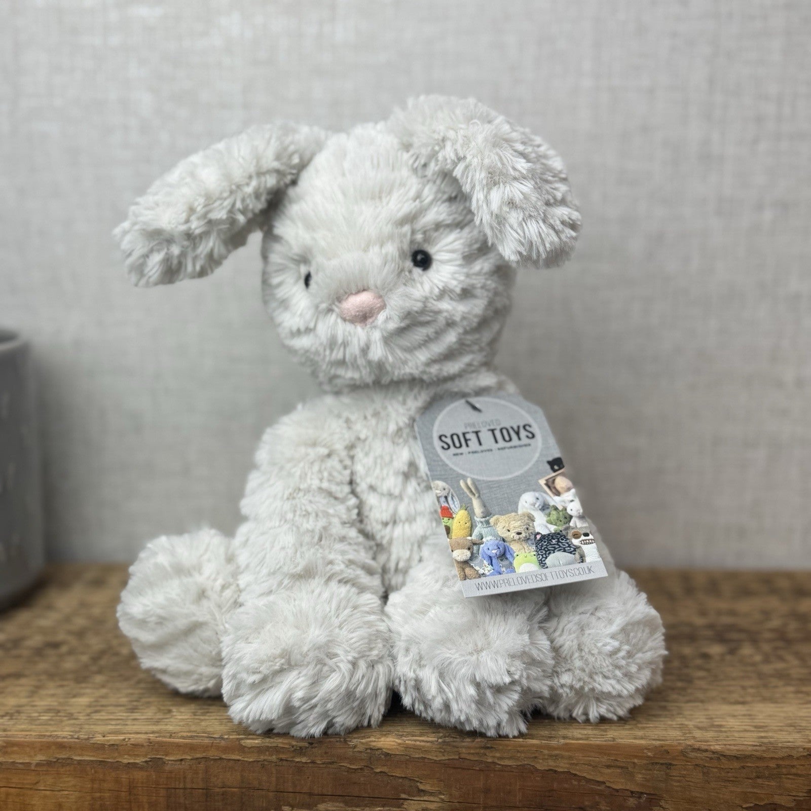 Jellycat Medium Fuddlewuddle Grey Bunny Rabbit - Texture Sitting Bunny 9” Rare