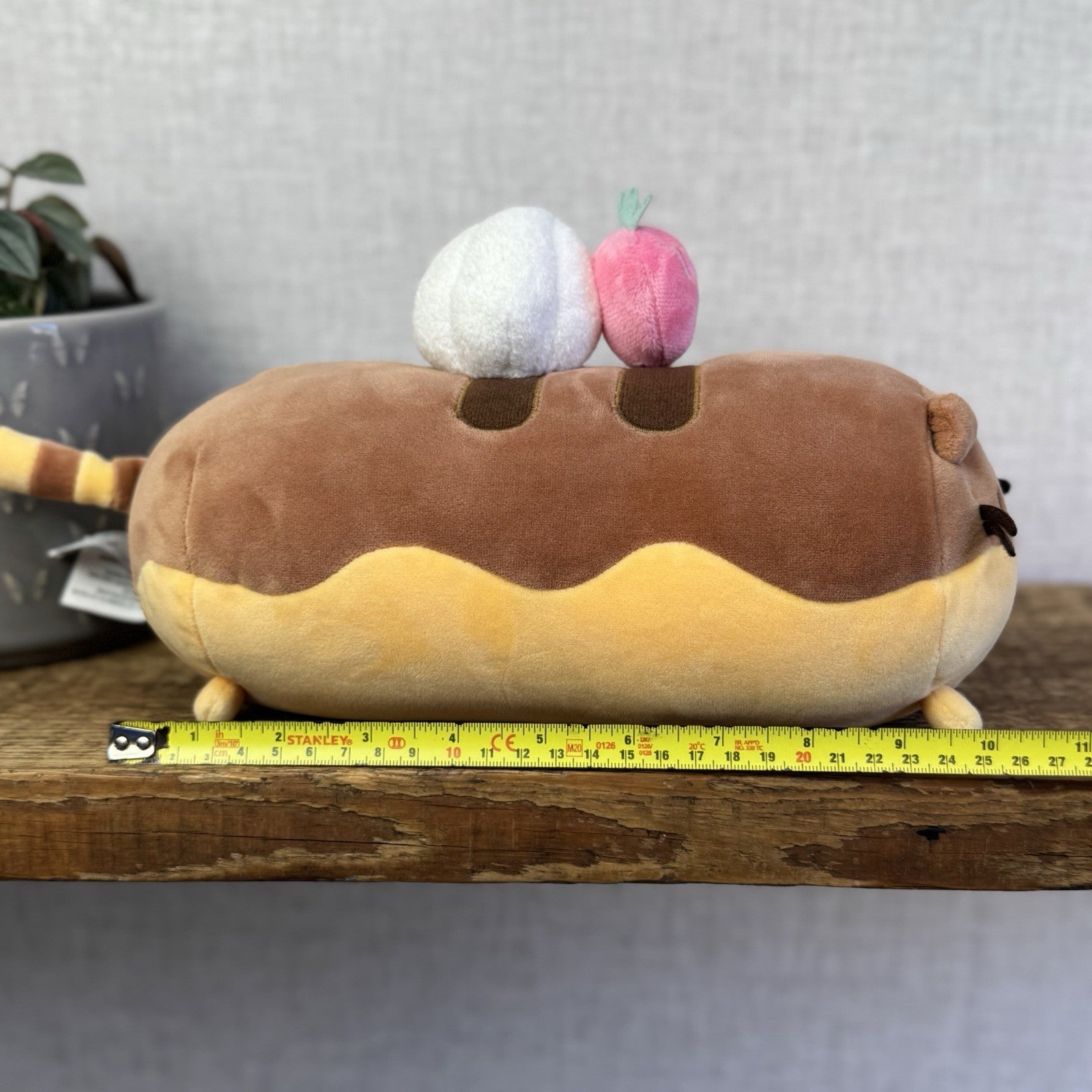 Gund Pusheen Cat - Pusheen Eclair Squisheen - New With Tags Collectible 10"