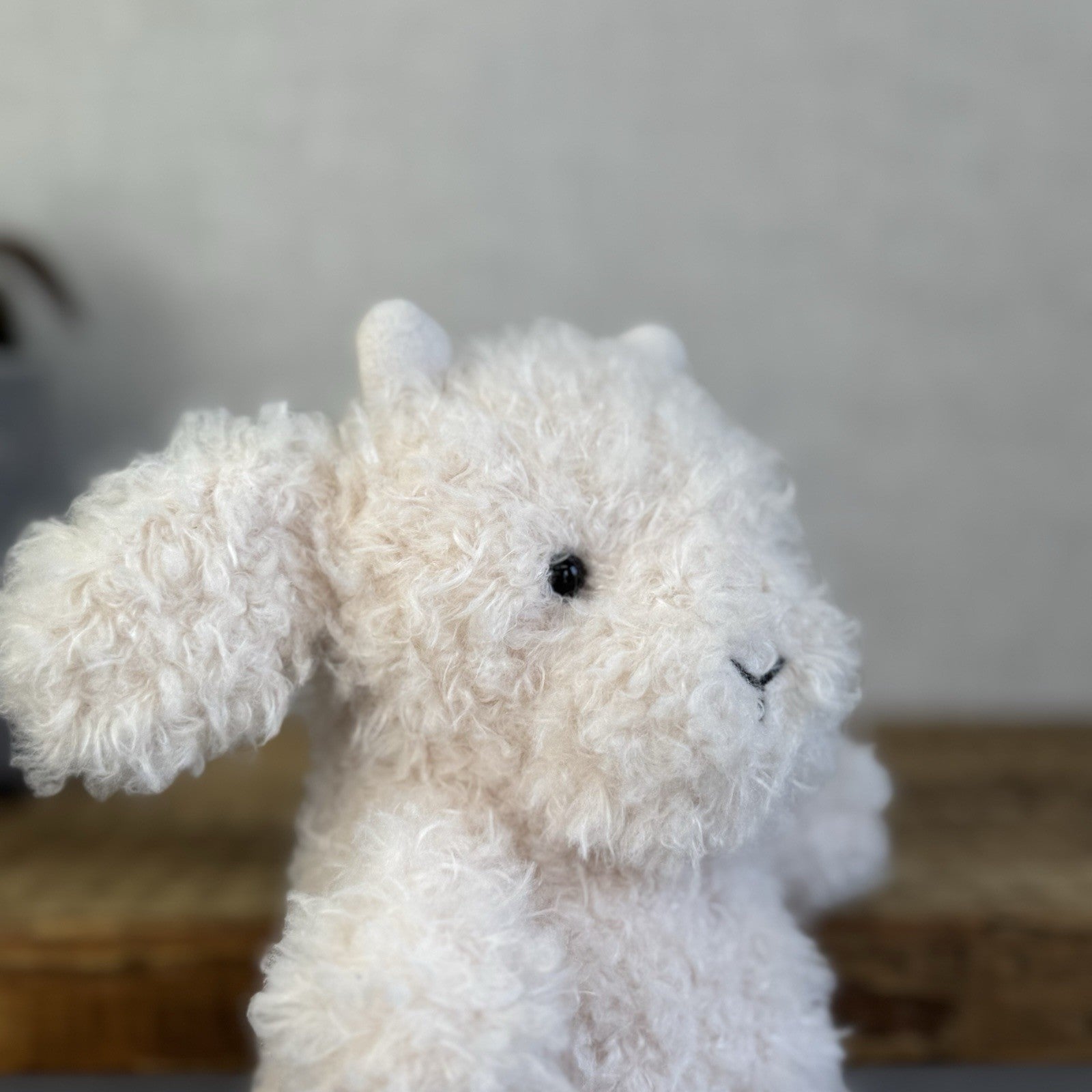 Jellycat Little Goat - Fluffy Beige/Off White Goat Beanie Soft Toy NWOT 7"
