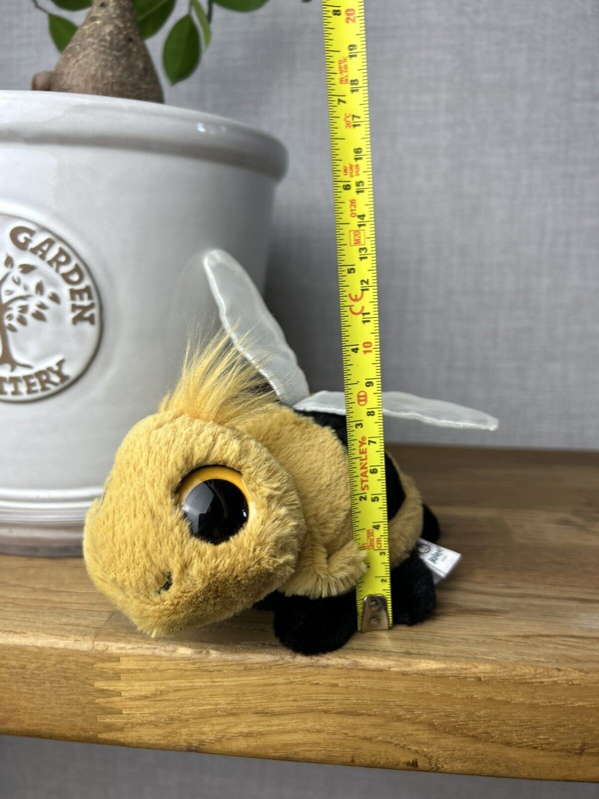 Jellycat Frizzles Bee - Jellycat Small Bee  - Frizzles - Big Eye Bee Bug Small