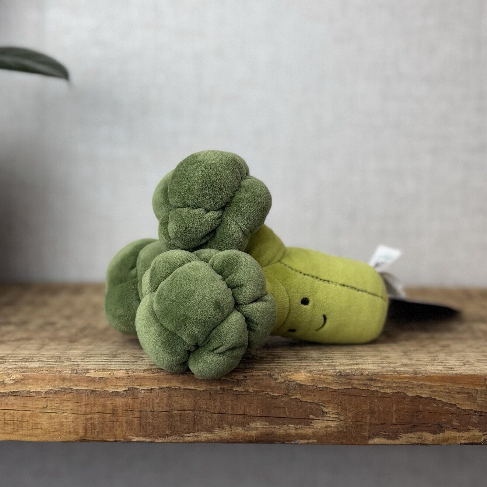 Jellycat Vivacious Broccoli - Soft Toy Food Play Vegetables Suede Beanie 8”