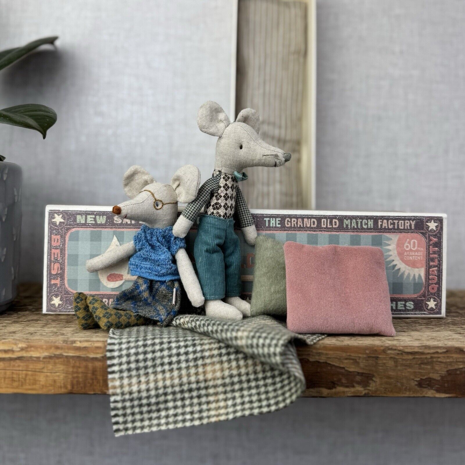 Maileg Grandpa & Grandma Mice - Grandparents In A Box Brand New 16-1743-01