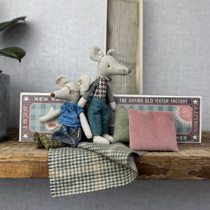 Maileg Grandpa & Grandma Mice - Grandparents In A Box Brand New 16-1743-01