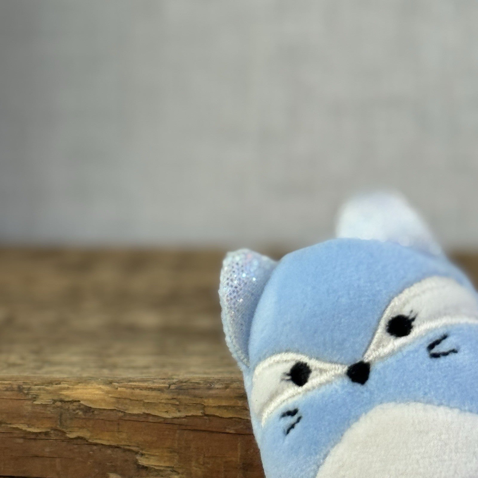 Squishmallow Squishville - Arctic Fox Blue Mini Plush Kendra Sparkly Ears