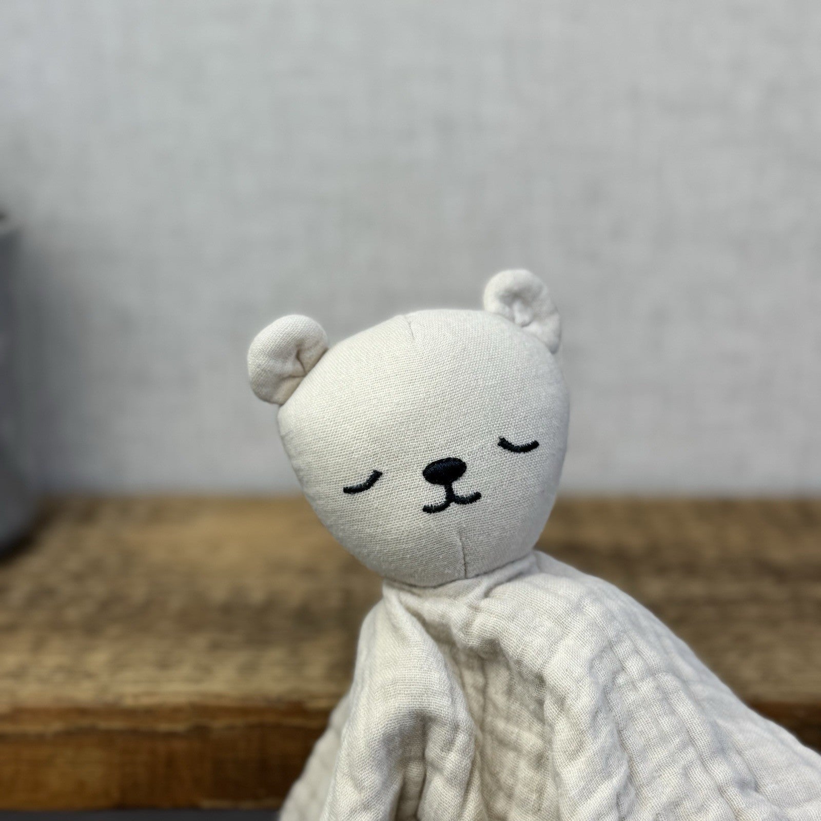 H&M Neutral Bear Home Cotton Muslin Comfort Blanket Neutral Soother NWOT 