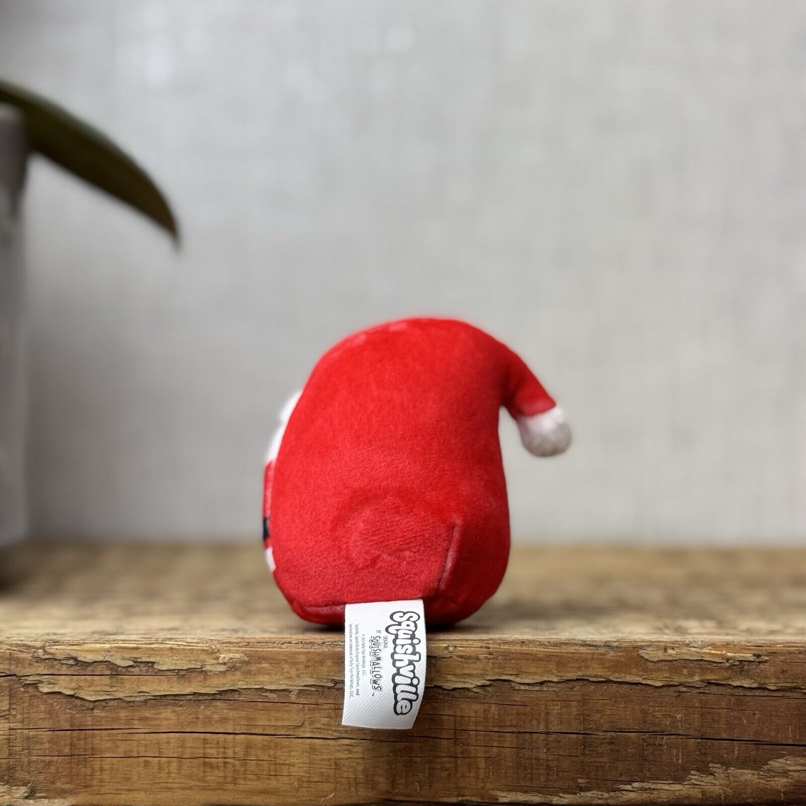 Squishmallow Squishville - Christmas Nick Mini Santa - Tiny Advent 2023 Plush 2"