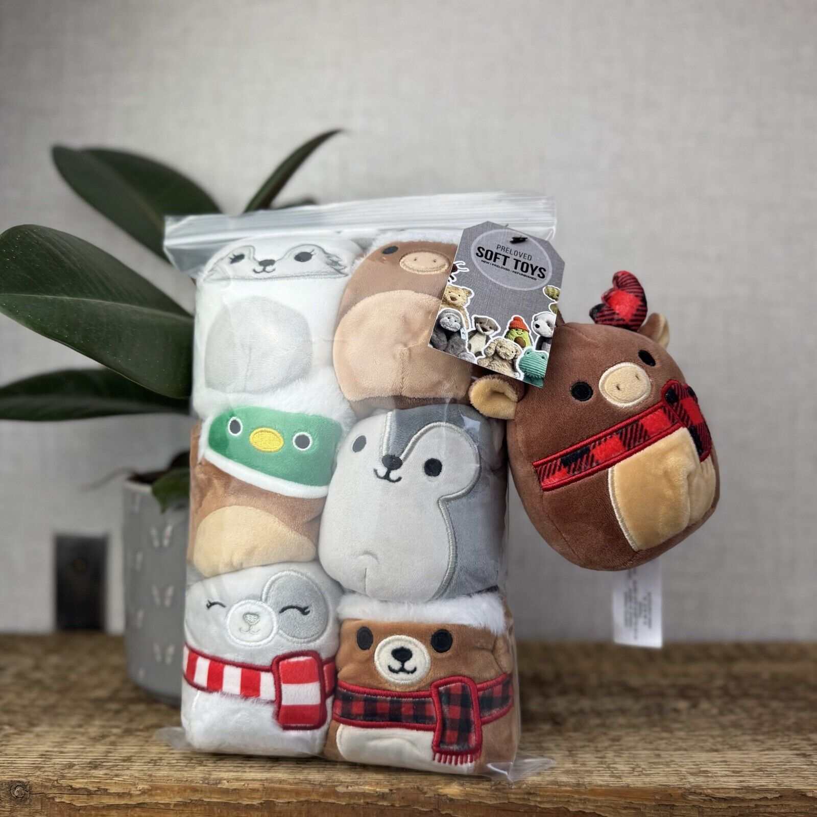 Squishmallows Holiday Winter Squad - Squishmallow Christmas Decorations 5” x7