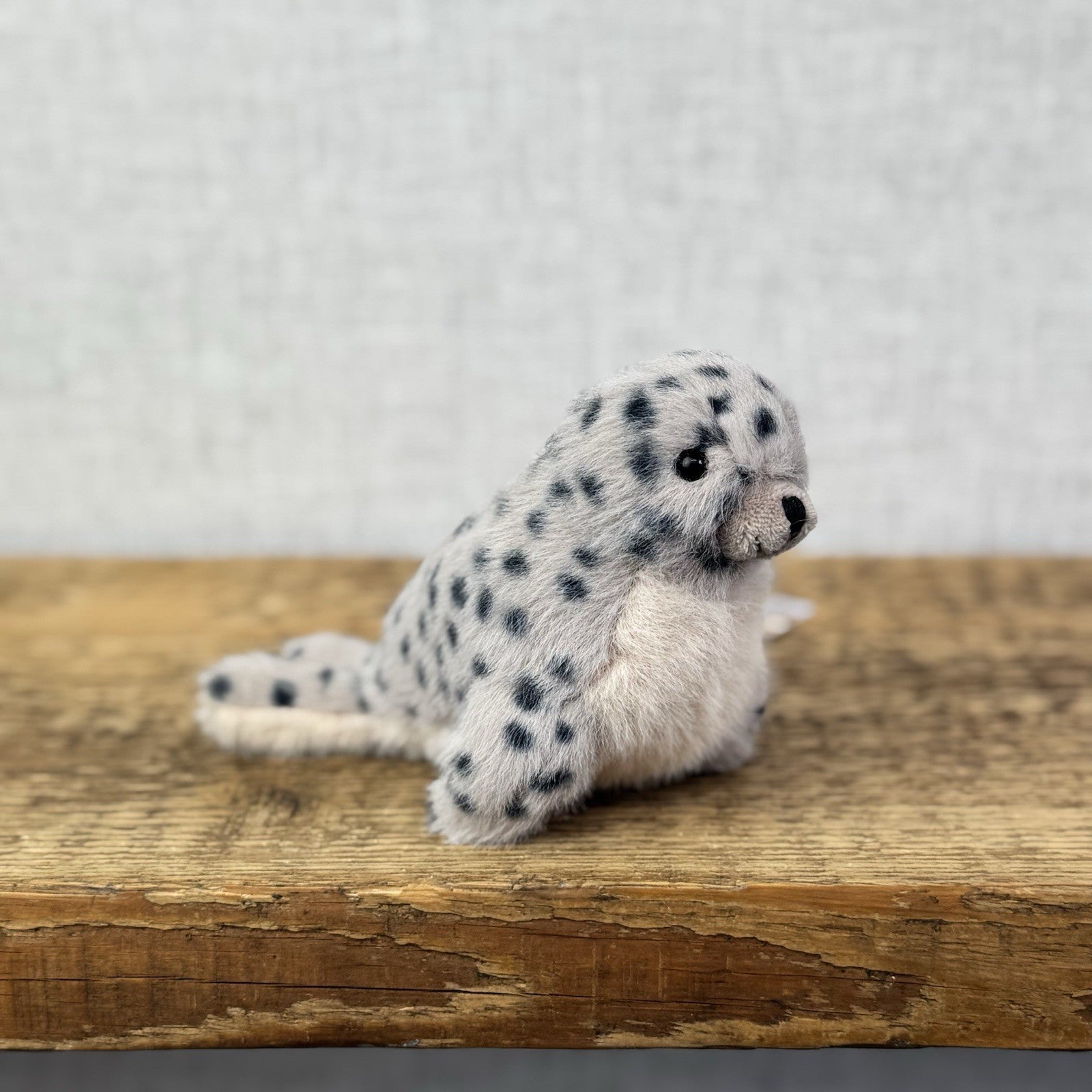 Jellycat Nauticool Spotty Seal - Tiny Fluffy Grey Seal Soft Beanie Pocket Pal