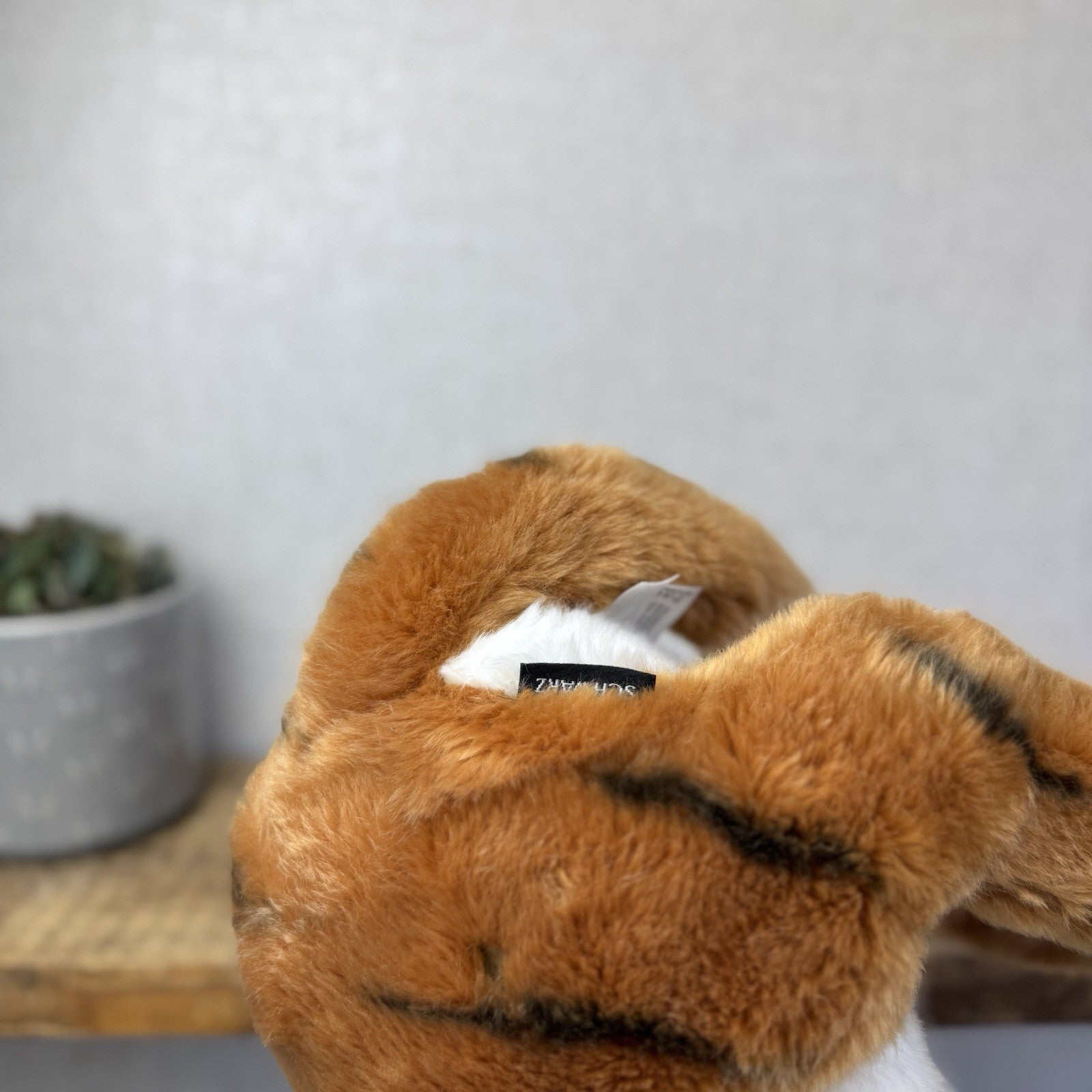 FAO Schwarz Tiger 2018 - Large Lifelike Tiger Beanie Plush Large Pristine NWOT 