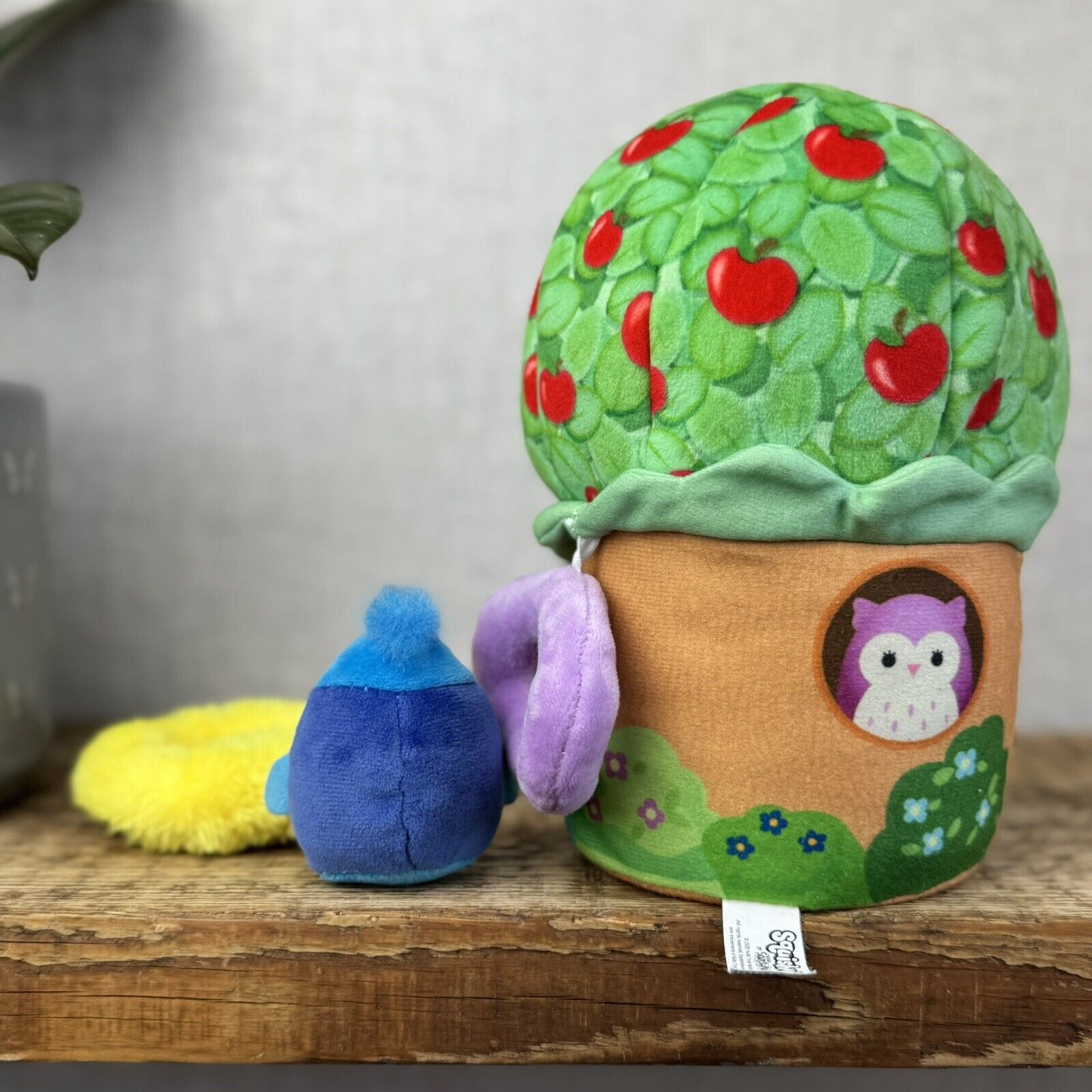 Squishmallow Squishville - Tiptop Treehouse Play Set - Babs The Bluejay 2” Tiny