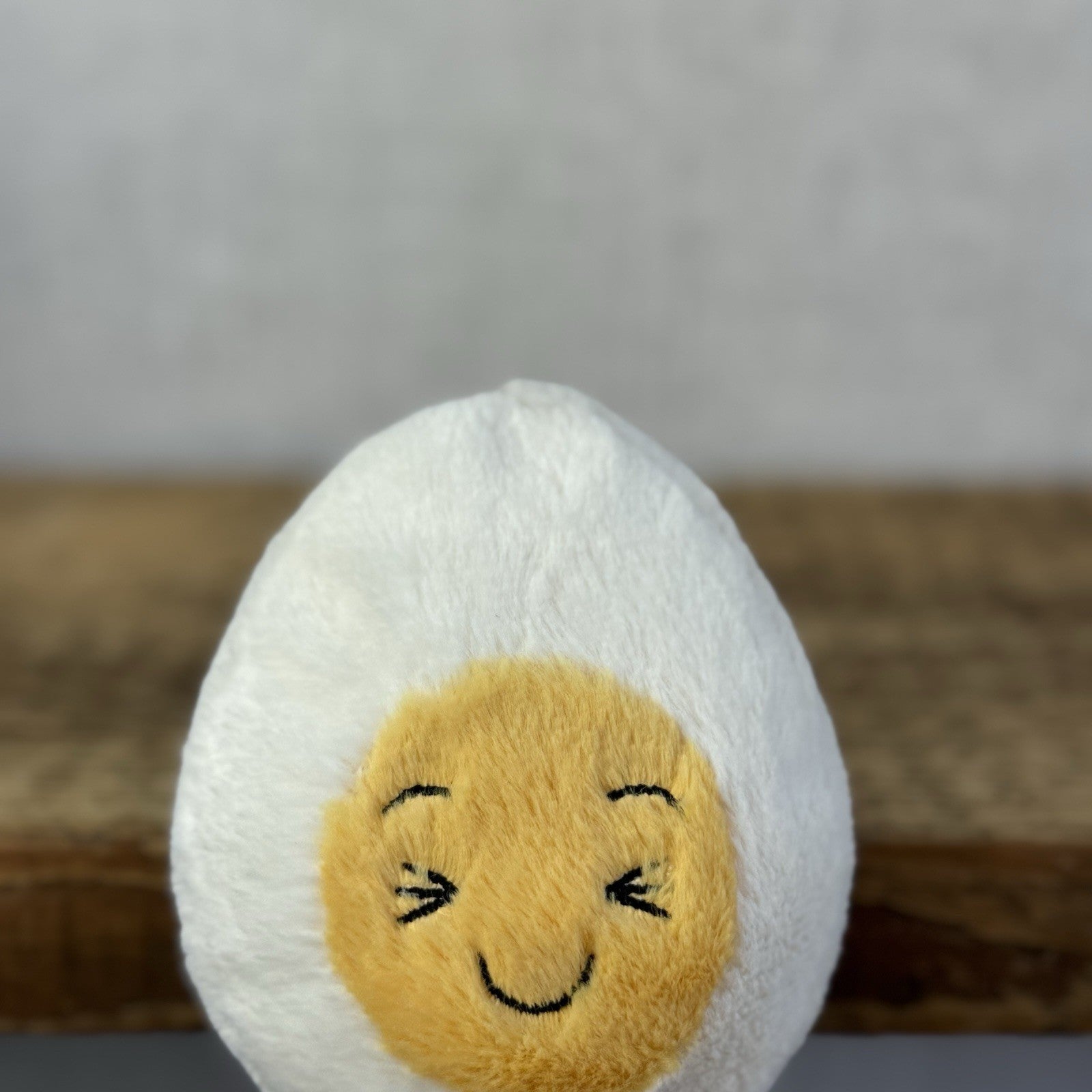 Jellycat Laughing Boiled Egg - Small Egg Laughing Face With Feet New With Tags