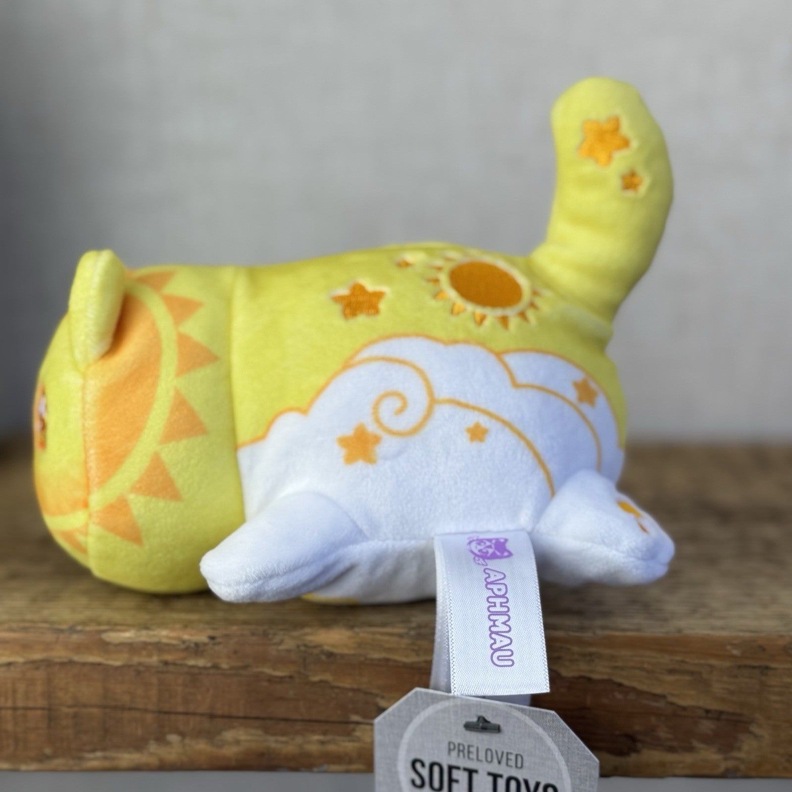 Aphmau MeeMeows - Sun Cat Celestial Mystery Litter - Yellow Sun Cat Plush 5”