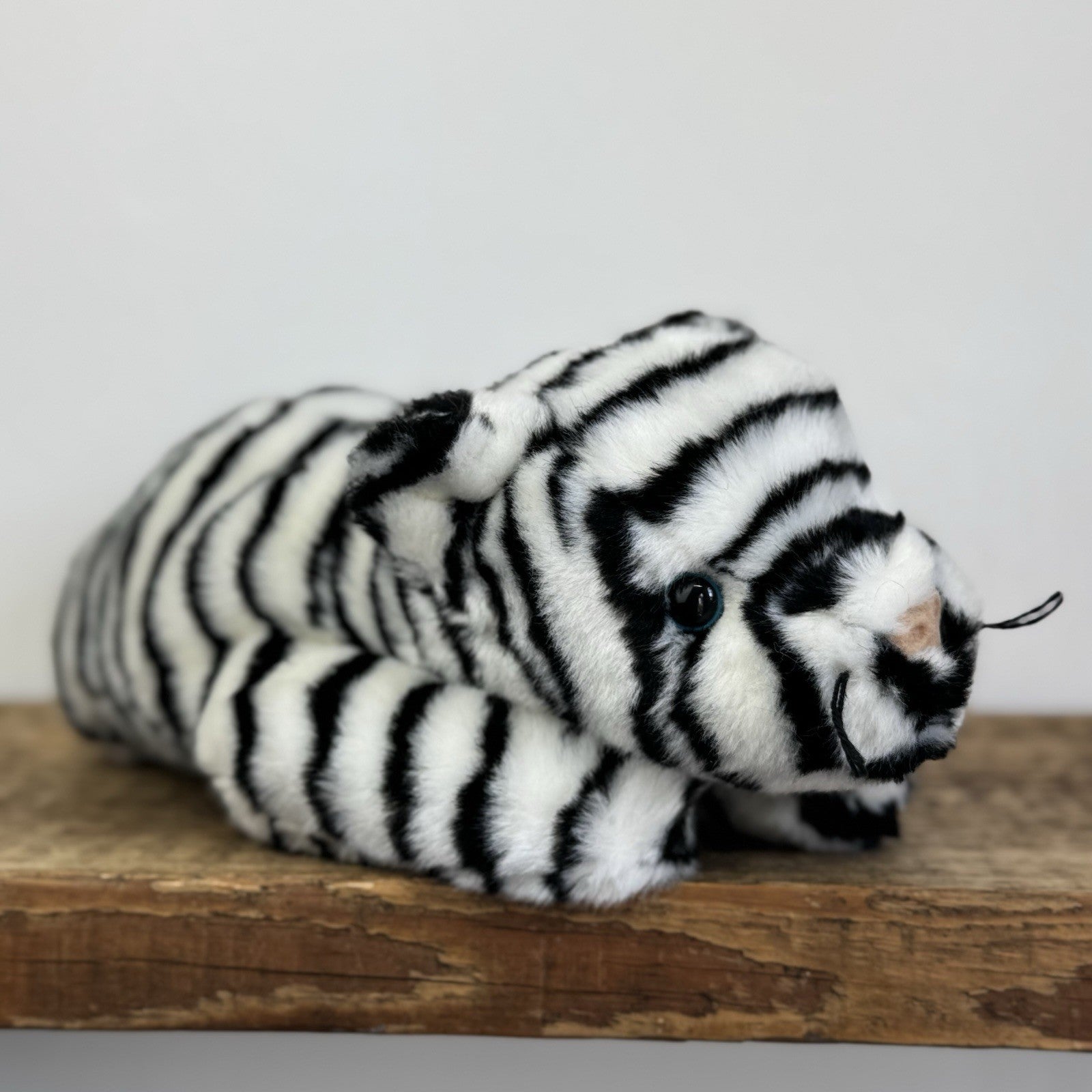 TY Beanie Buddies Blizzard- Beanie Laying White Tiger Soft Toy 2000s