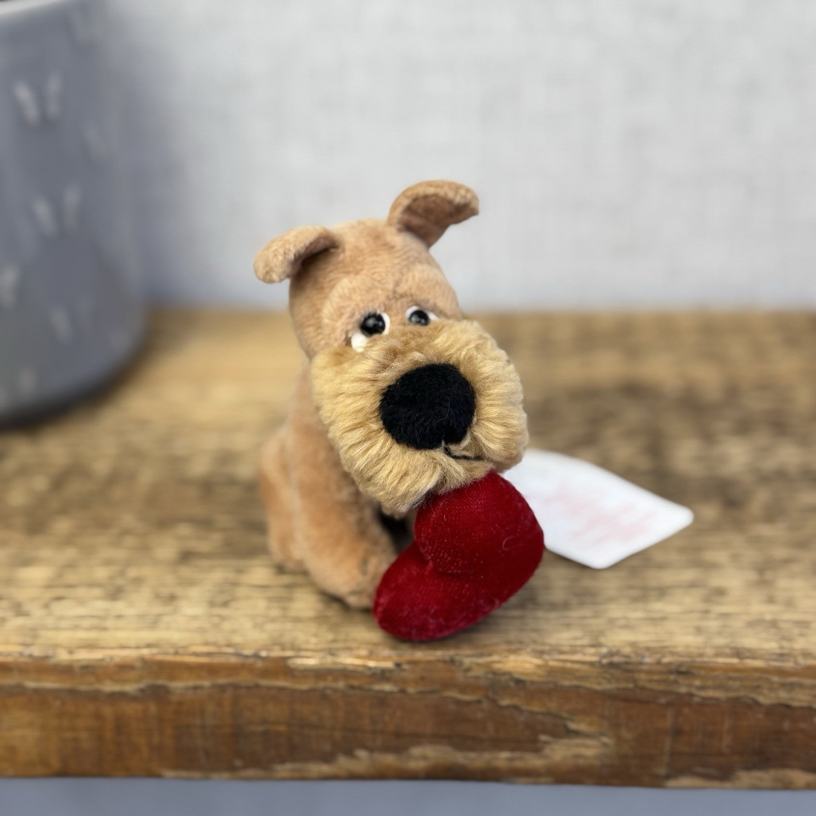 Russ Berrie Mini Beanie Schnauzer Dog Holding Heart - Miniature Soft Toy Tags 