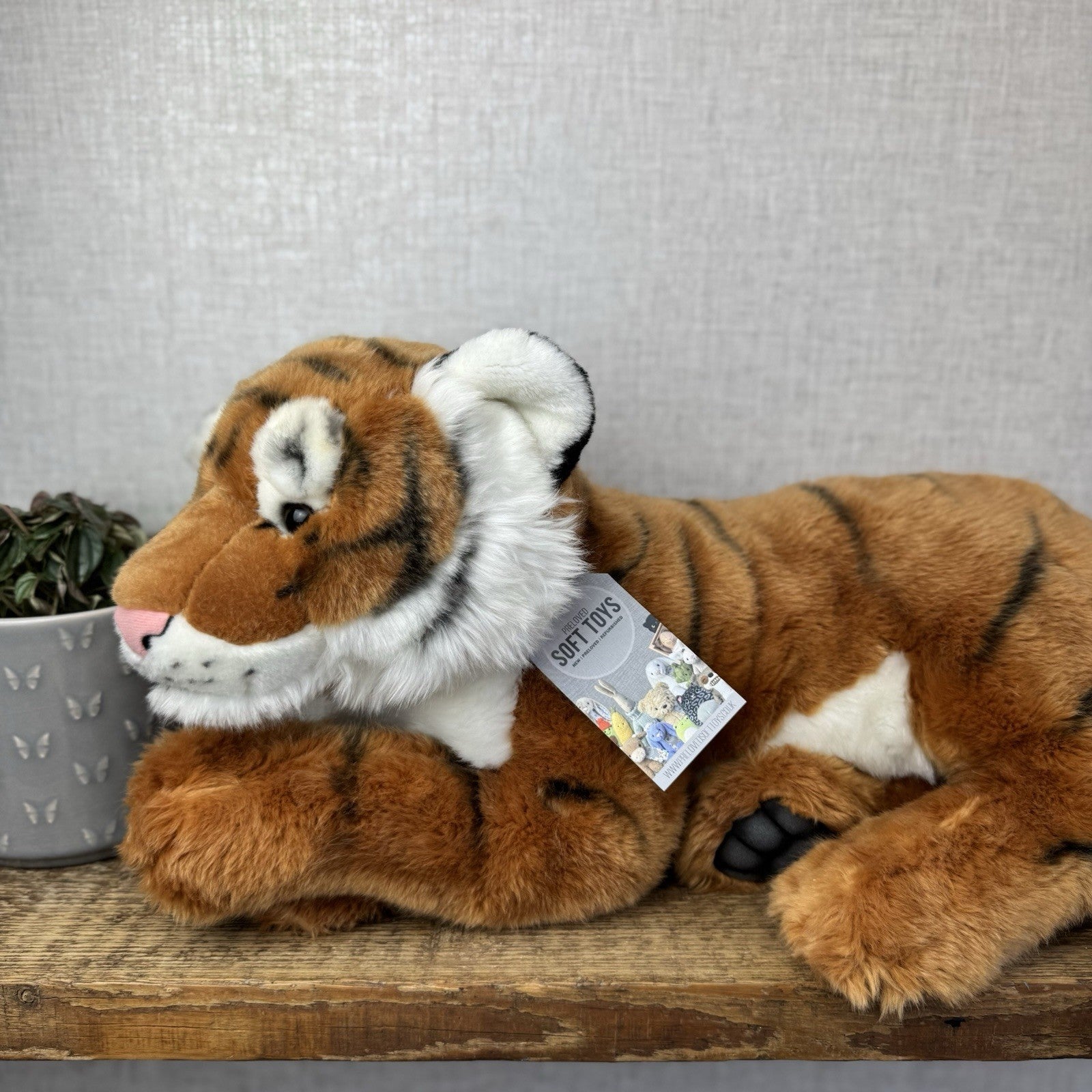 FAO Schwarz Tiger 2018 - Large Lifelike Tiger Beanie Plush Large Pristine NWOT 