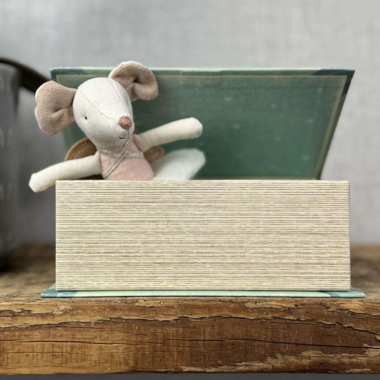 Maileg Angel Mouse, Big Sister In Book - New Without Tags Retired 2020