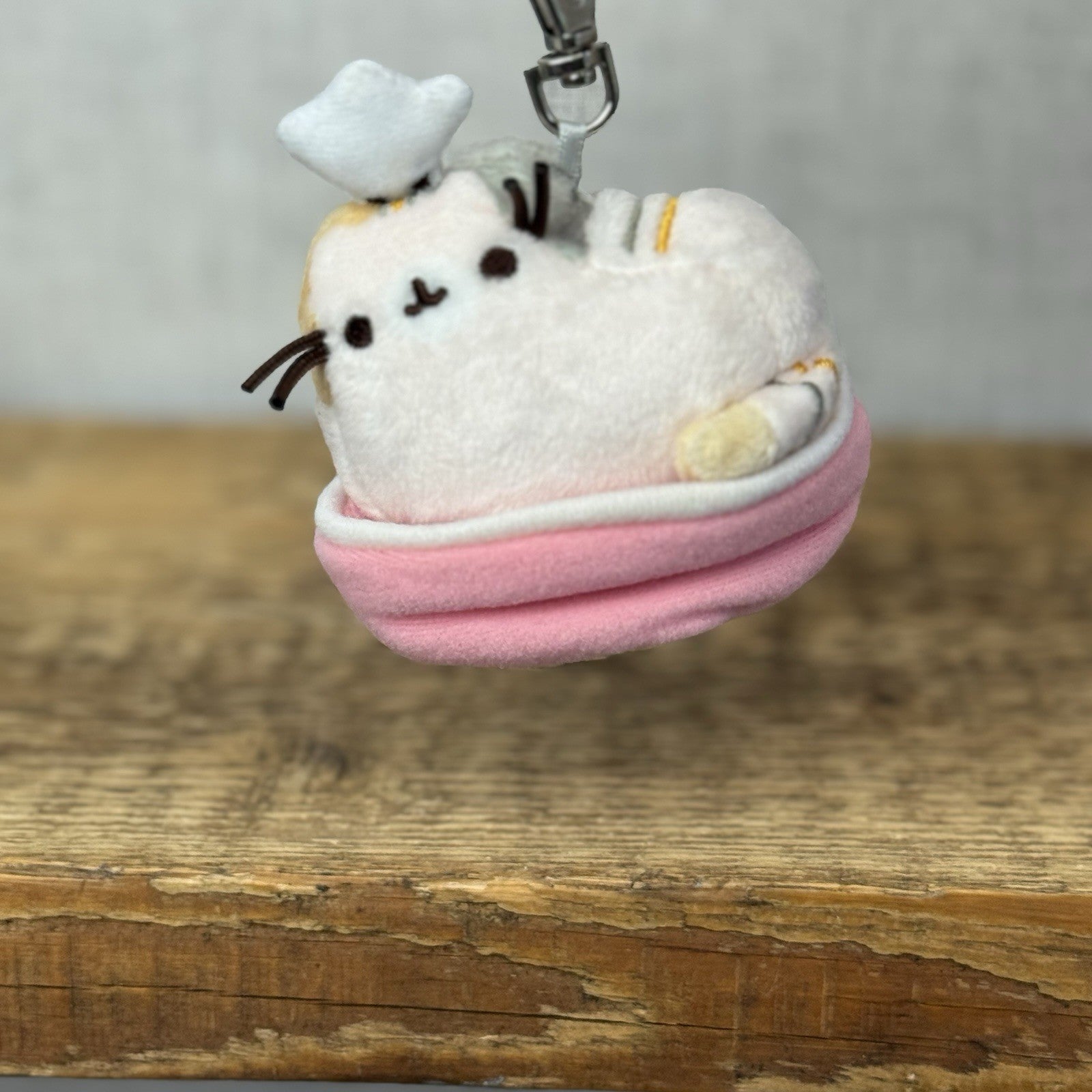 Gund Pusheen Cat - Places Cats Sits Keychain Series 3 - Baking Cat Pink Bowl