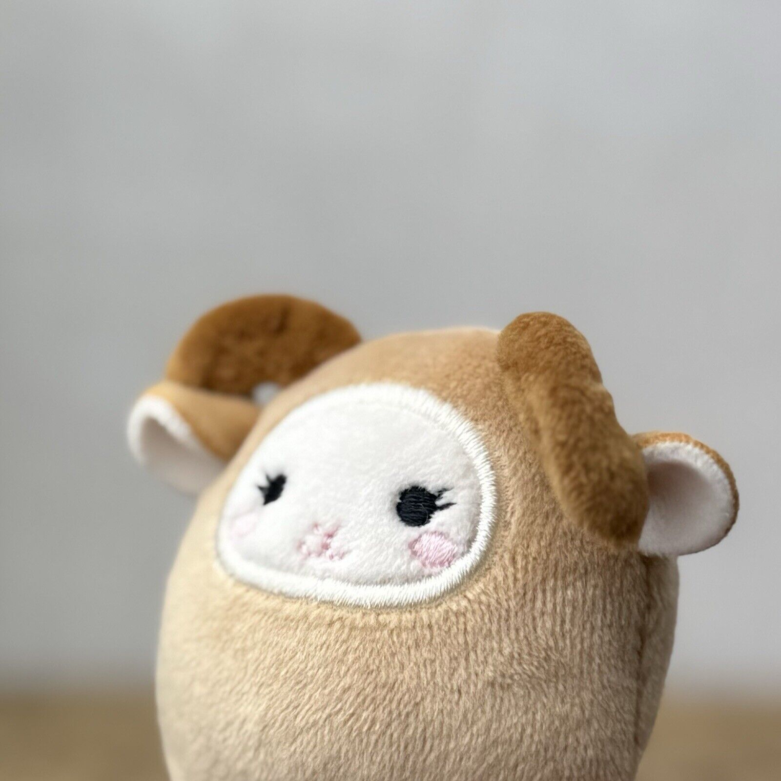 Squishmallow Squishville - Reggie Ram - Horned Sheep Tiny Squish Plush Mini 2"