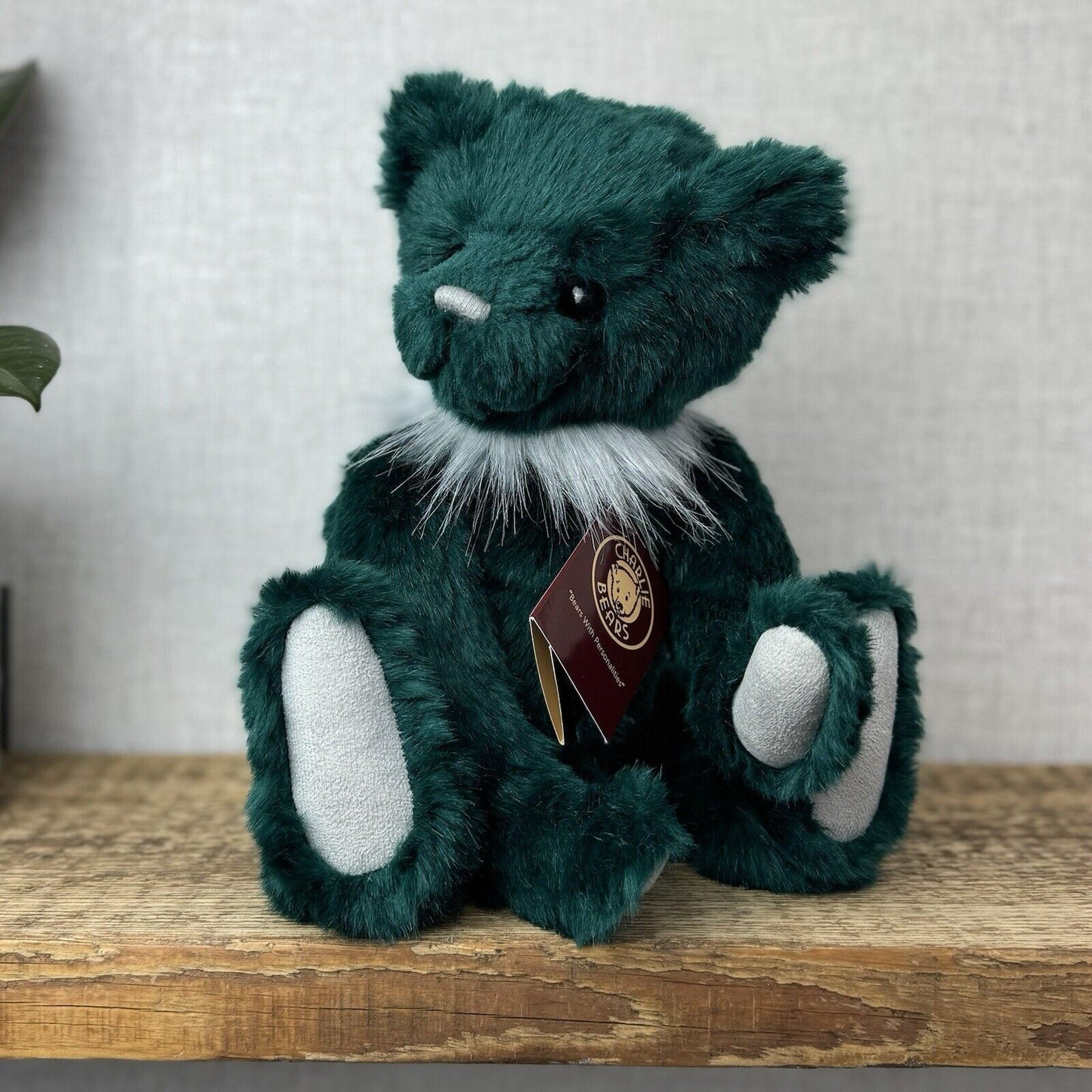 Charlie Bear Mr Cuddles - Festive Green Collectors Bear Posable - CB181715