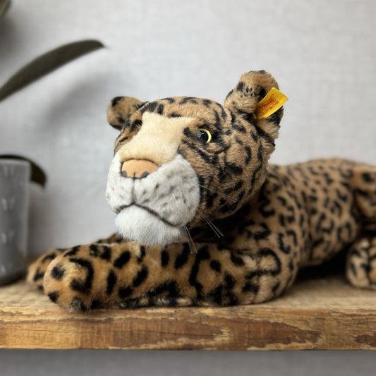 Steiff Laying Leopard With Ear Button - Large Leopard Collectible 17” - 064036