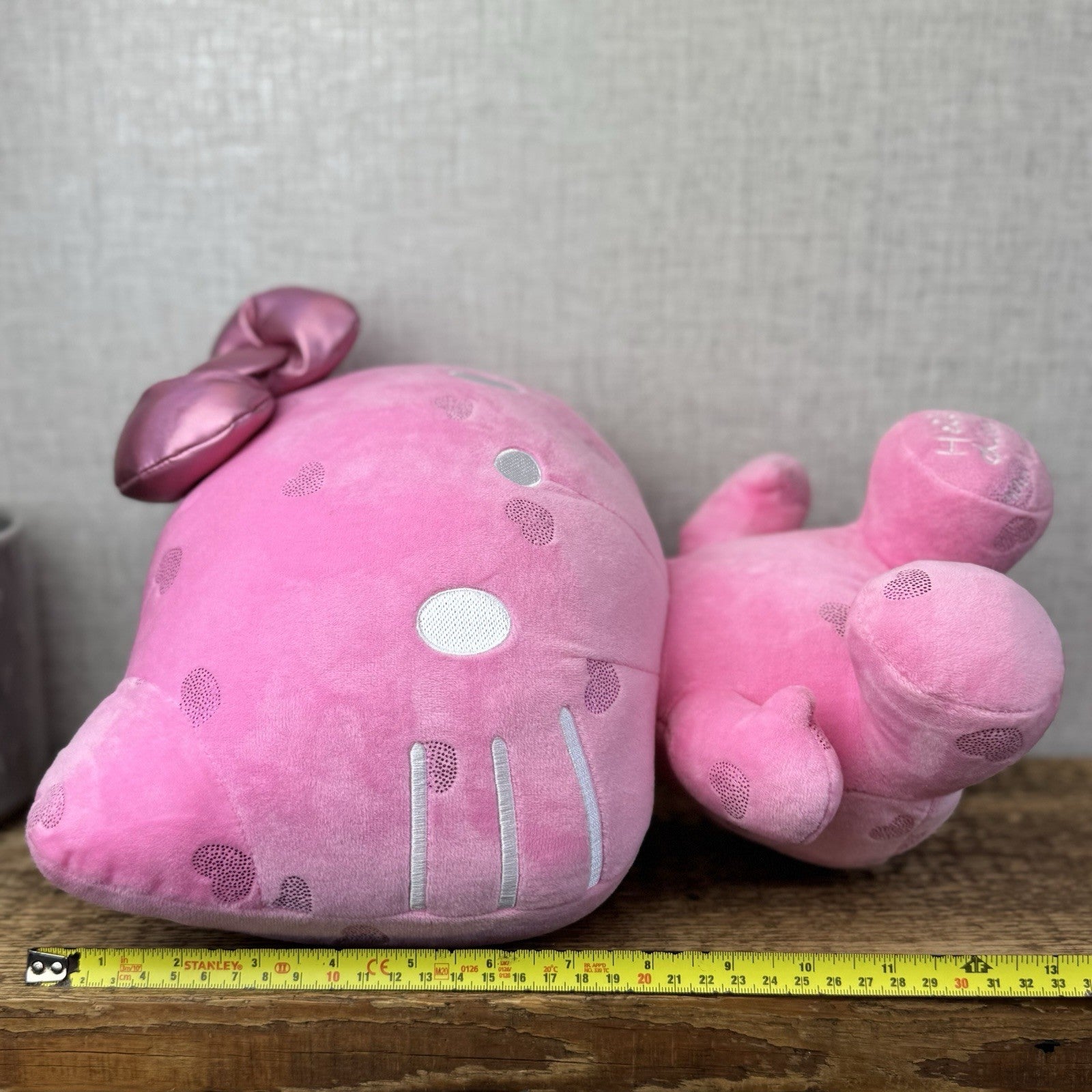 Sanrio Hello Kitty Claires Exclusive 50th Anniversary Edition