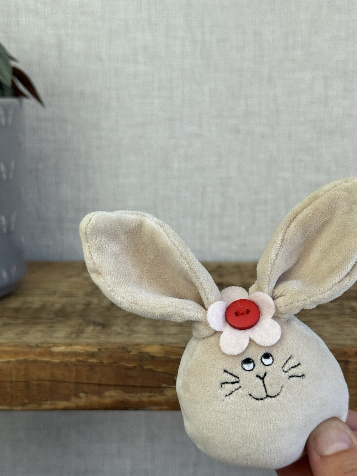 Jellycat Large Bean Bunny - Vintage Bunny With Flower - NWOT Collectible 5"