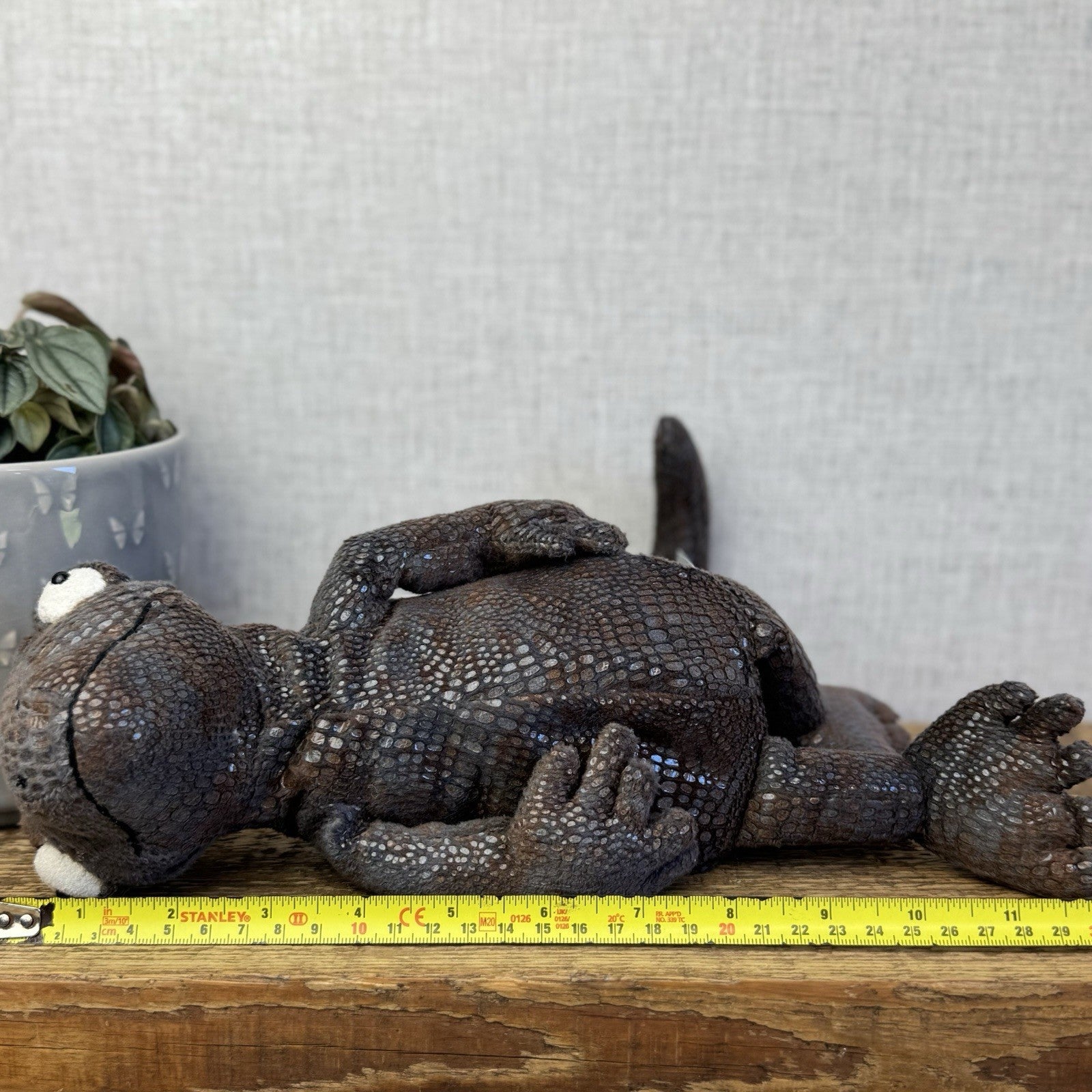 Jellycat Kenny Komodo Dragon - Grey Lizard Retired Medium Brown/grey NWOT 12"