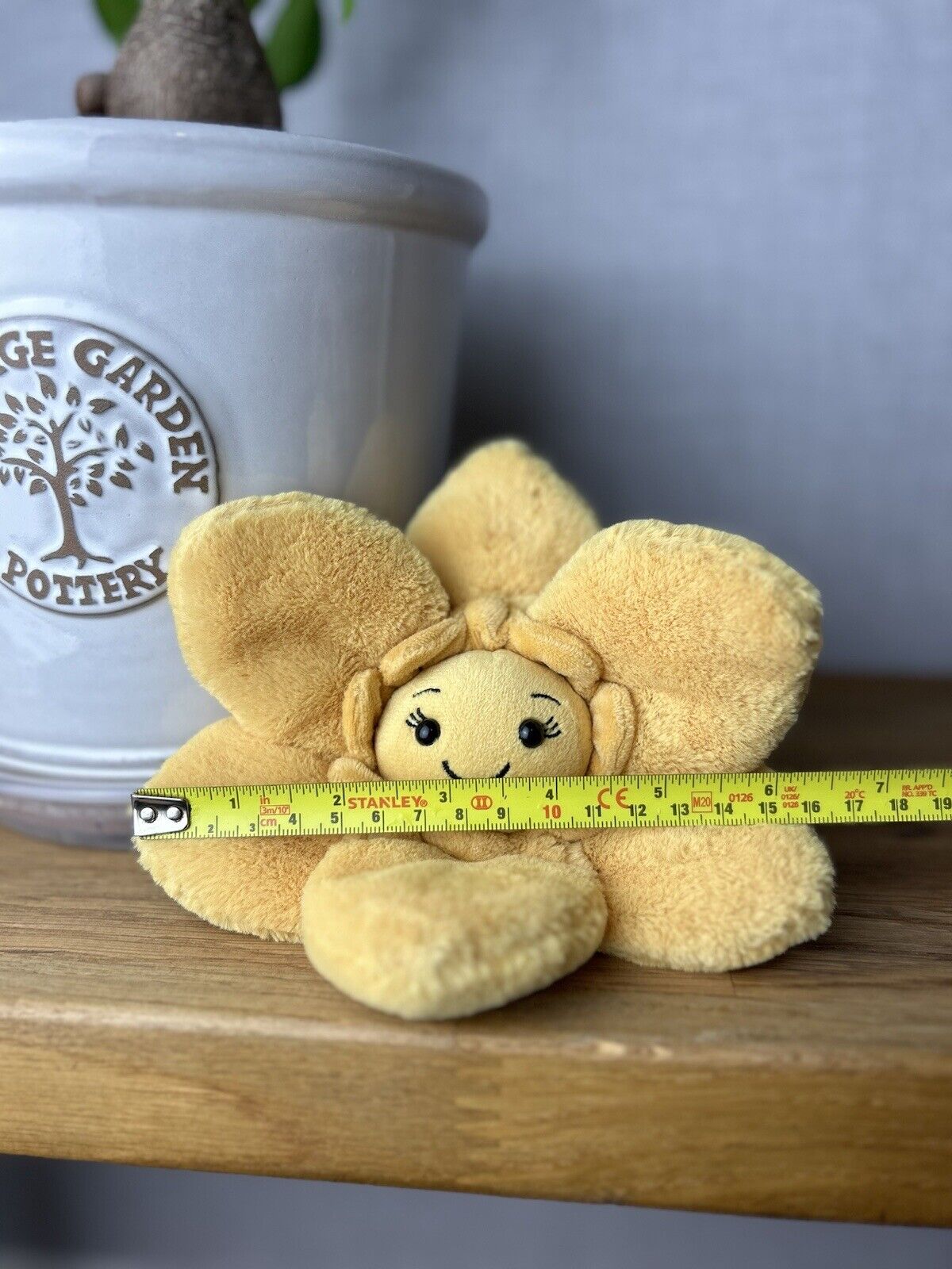 Jellycat Fluery Yellow Daffodil Small - Jellycat Daffodil - Small Flower Plush 