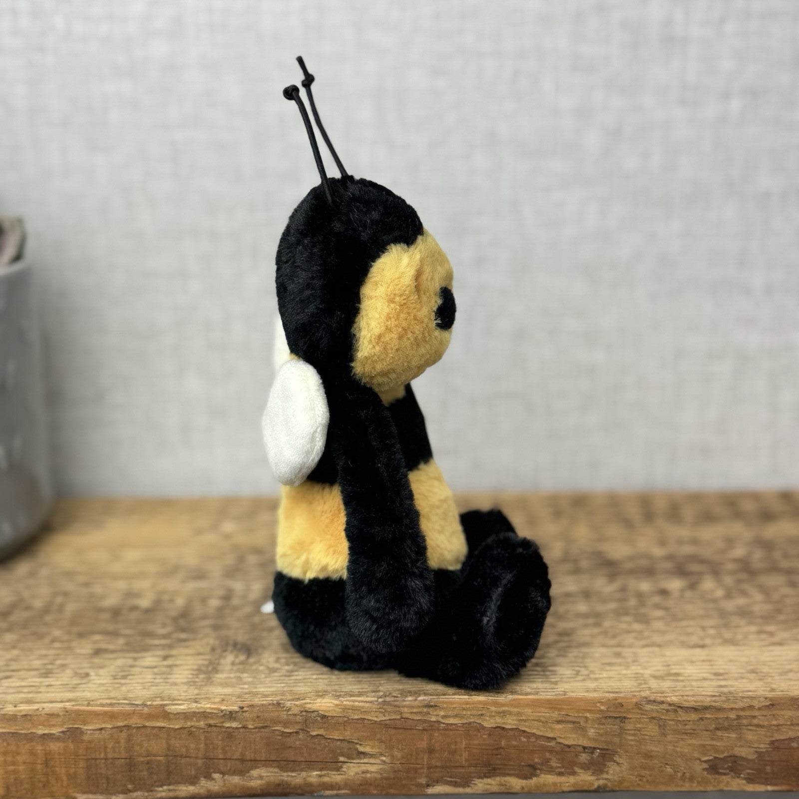 Jellycat Small Bashful Bumble Bee - Older Style Fabric Wings Small Bee Beanie 8"