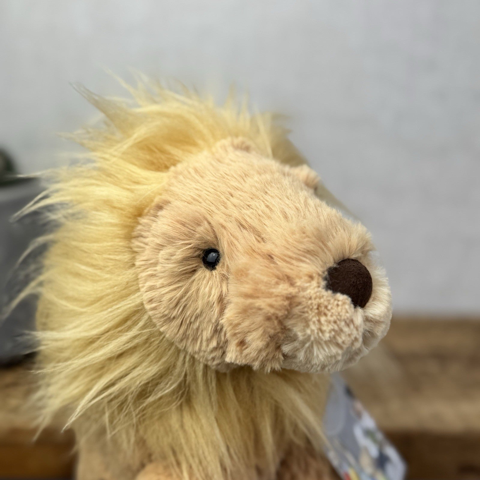 Jellycat Leonardo Lion Medium Wild CatTail - Sitting Lion Beanie Plush Retired
