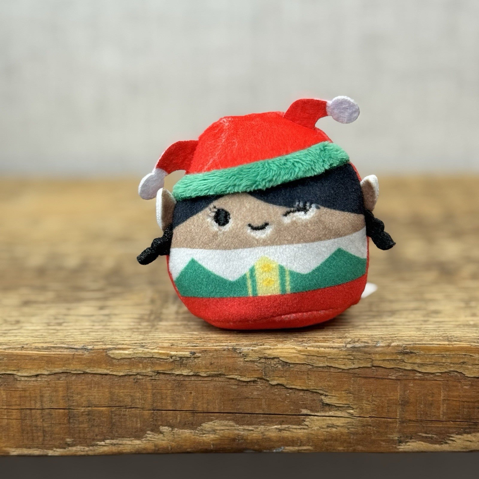 Squishmallow Squishville - Etta The Elf Soft Toy Miniature Holiday Christmas