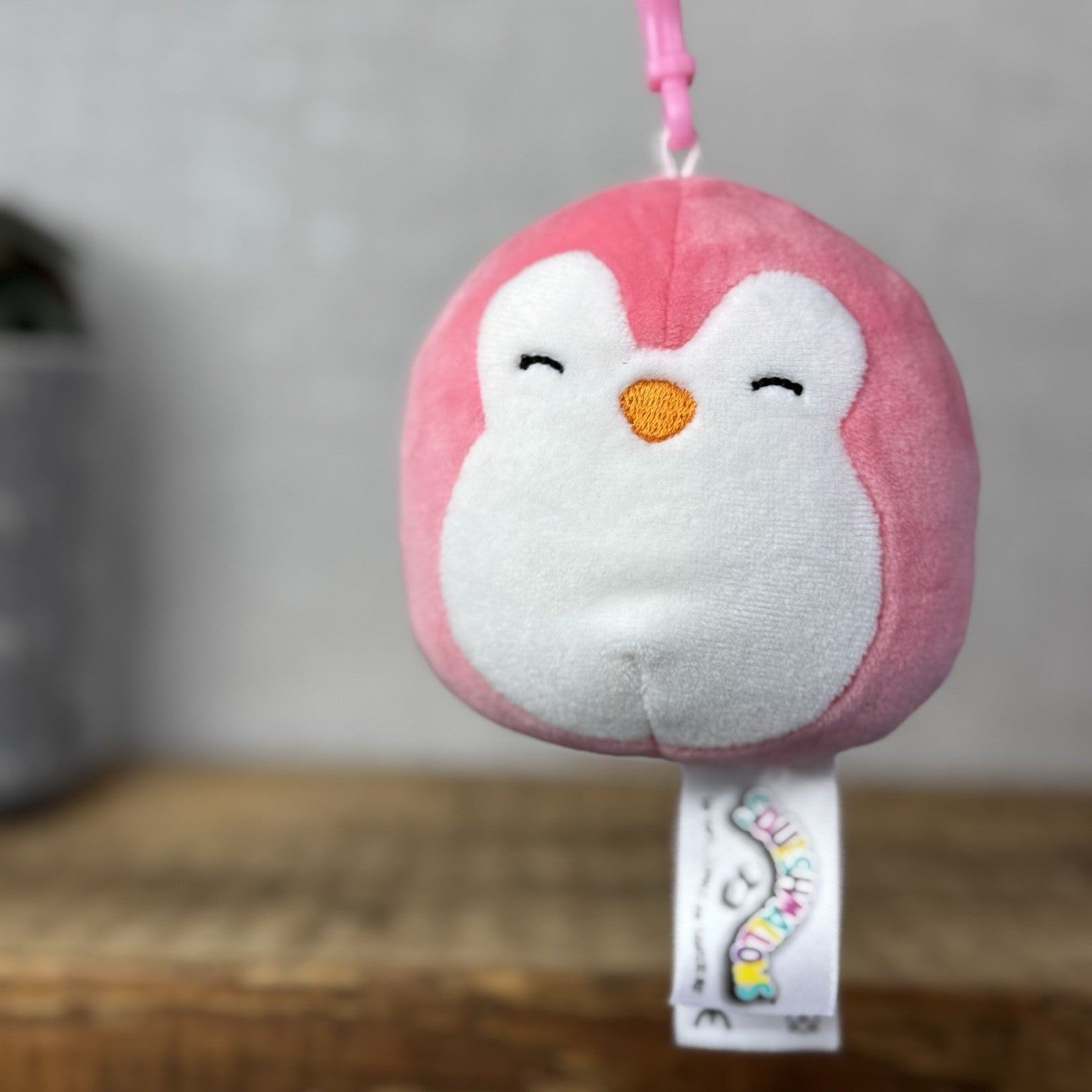 Squishmallow Keyring Clip Bagcharm - Pink Penguin Squish Mini Piper 4"