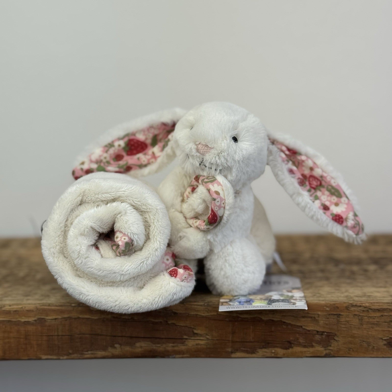Jellycat Bashful Bunny Soother Bloosom Cream 'Berry 'Bunny Comforter NWOT