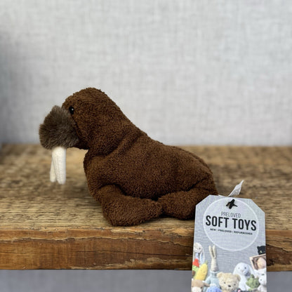 Russ Berrie Luv Pets - Wilcox Walrus Pocket Size Walrus Beanie Baby Mini Plush