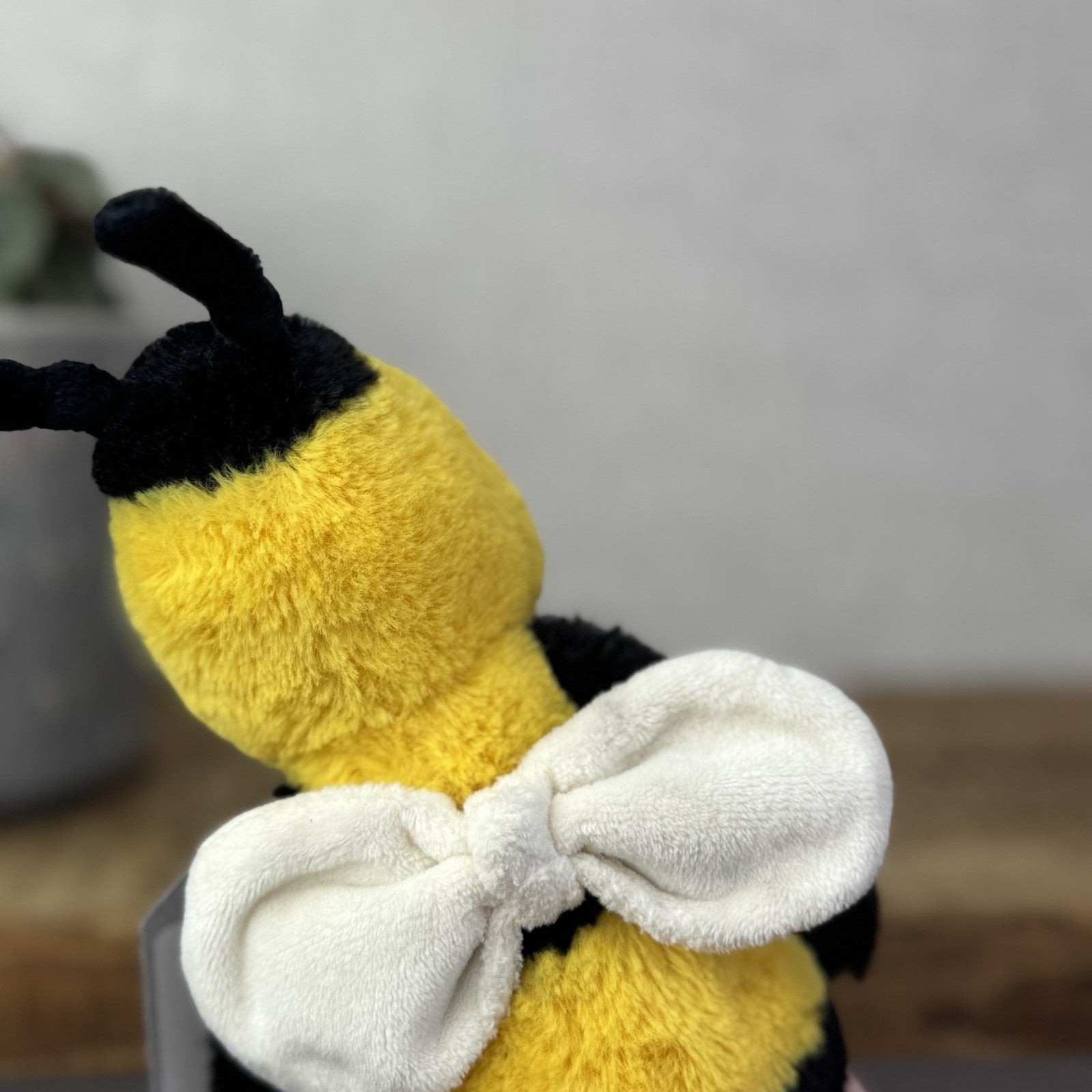 Jellycat Small Bashful Bee - First Edition Fluffy Antennae & Wings Small 8"