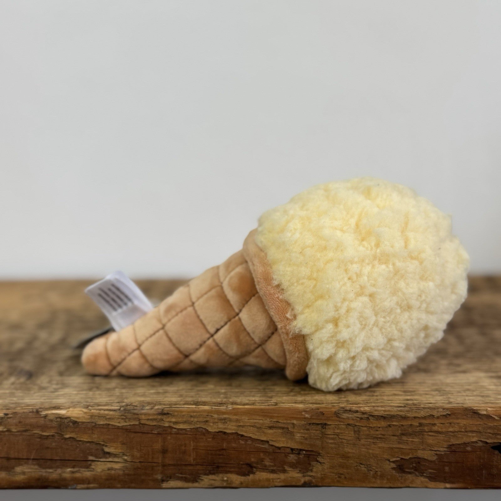 Jellycat Irresitible Vanilla Ice Cream- Irresistible Ice Cream With Tags 6"