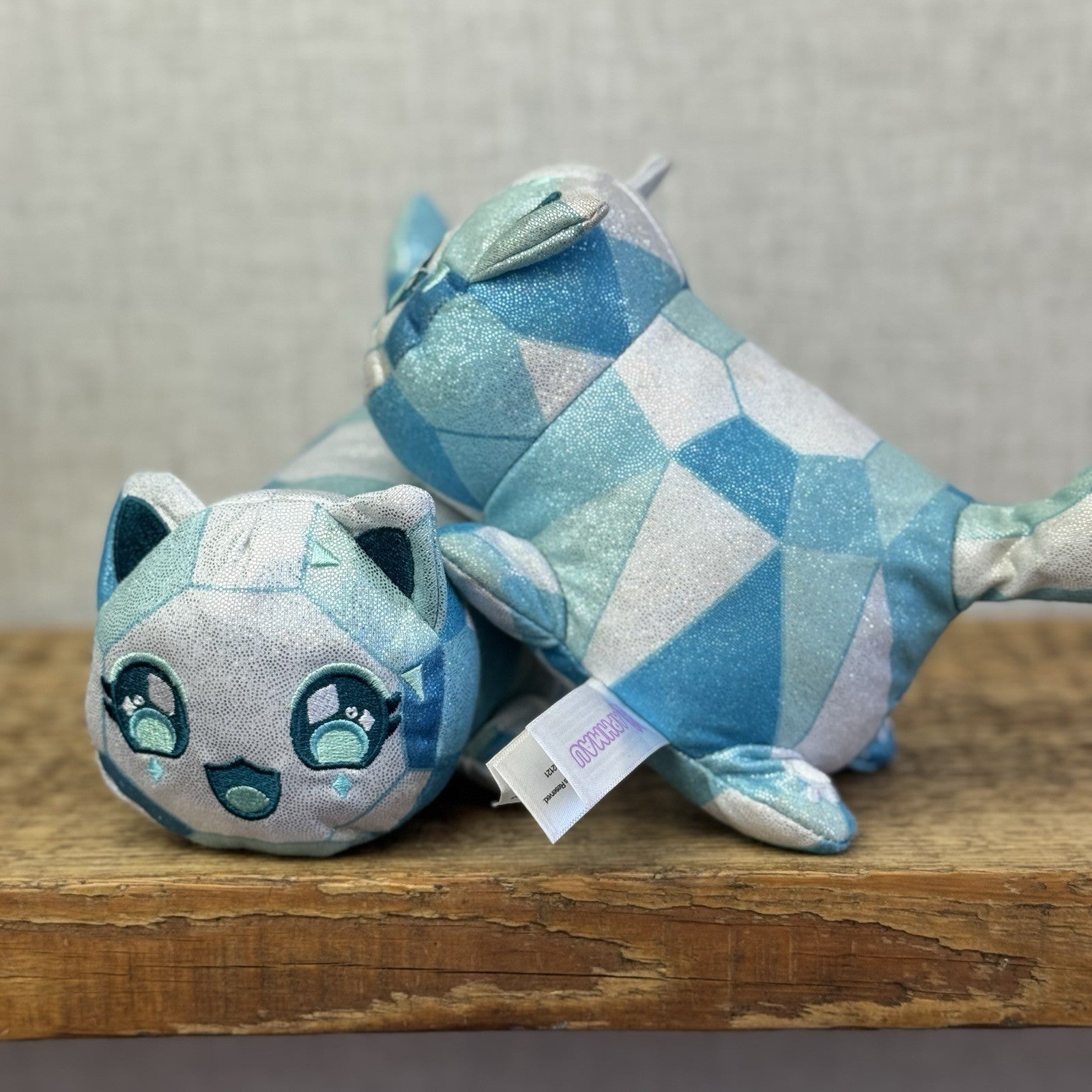 Aphmau MeeMeows- Celestial Mystery Diamond Cat Blue Light Blue Retired 5”
